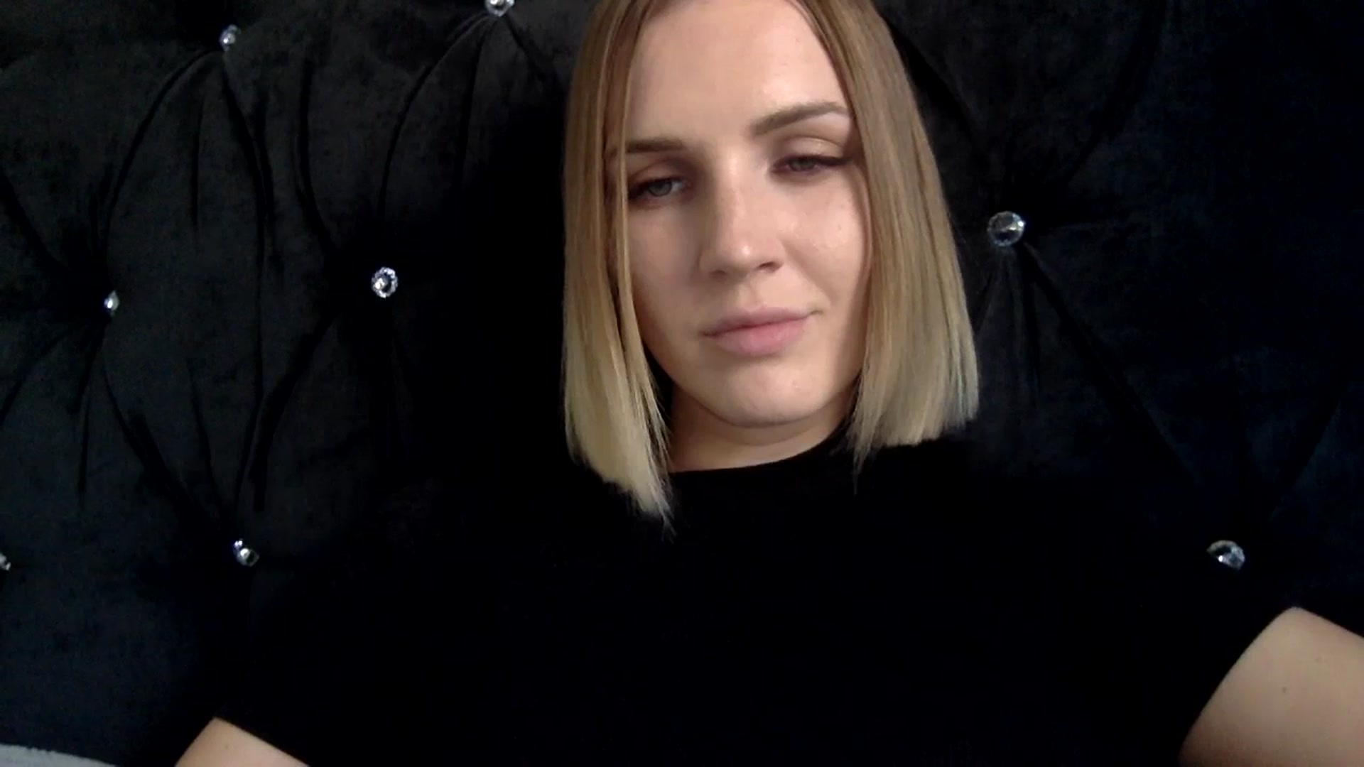 Gallery image thumbnail from Nicole_1286's myfreecams stream on, 09/16/2024, 18:21 image 11 of 20