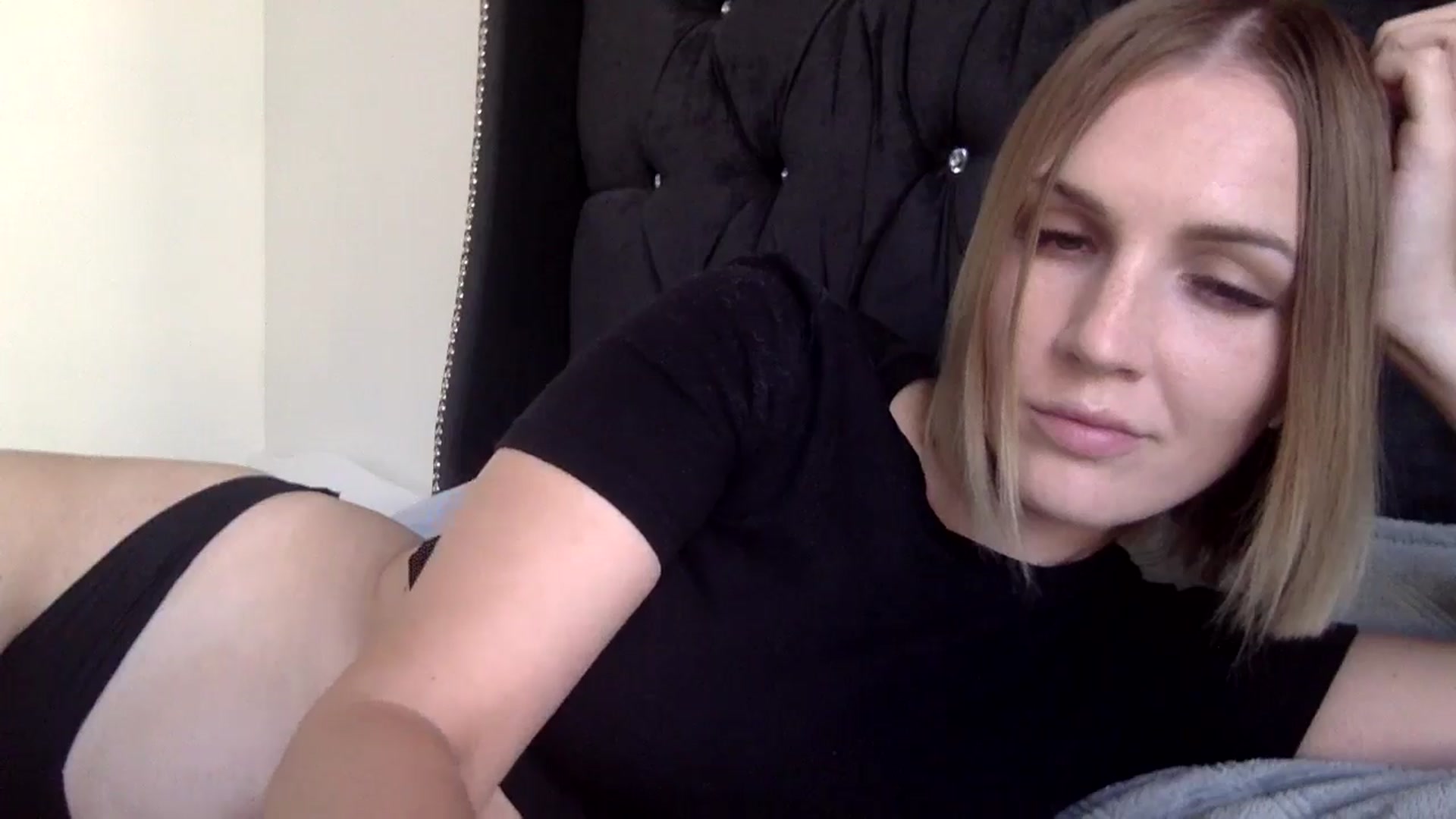Gallery image thumbnail from Nicole_1286's myfreecams stream on, 09/16/2024, 18:21 image 4 of 20