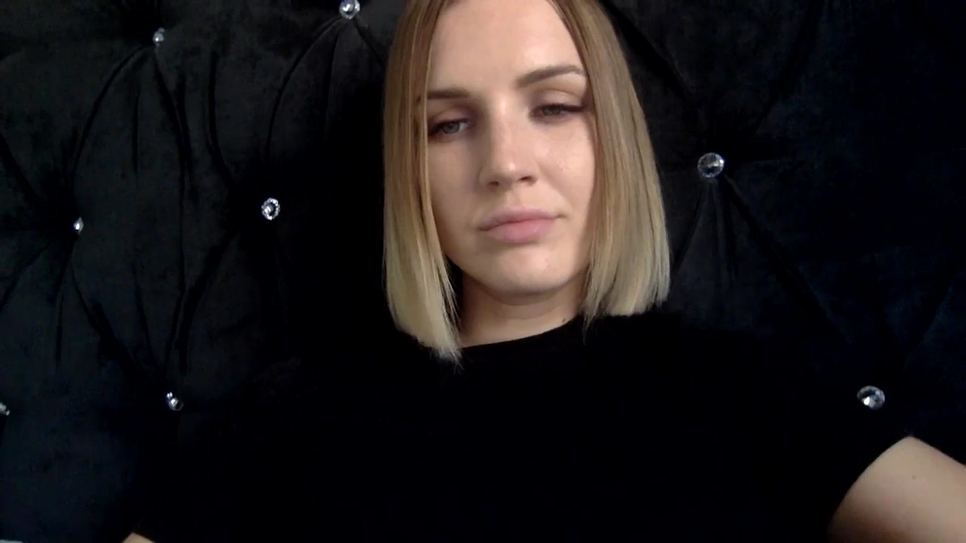 Gallery image thumbnail from Nicole_1286's myfreecams stream on, 09/16/2024, 18:21 image 12 of 20