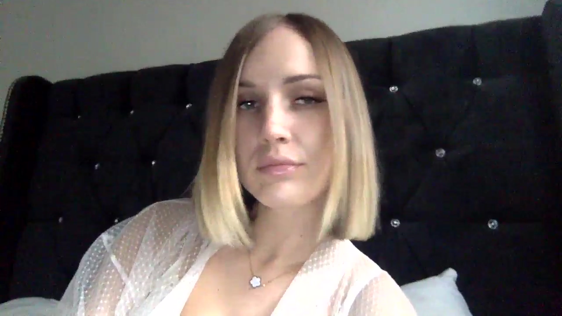 Gallery image thumbnail from Nicole_1286's myfreecams stream on, 12/04/2024, 18:02 image 14 of 20