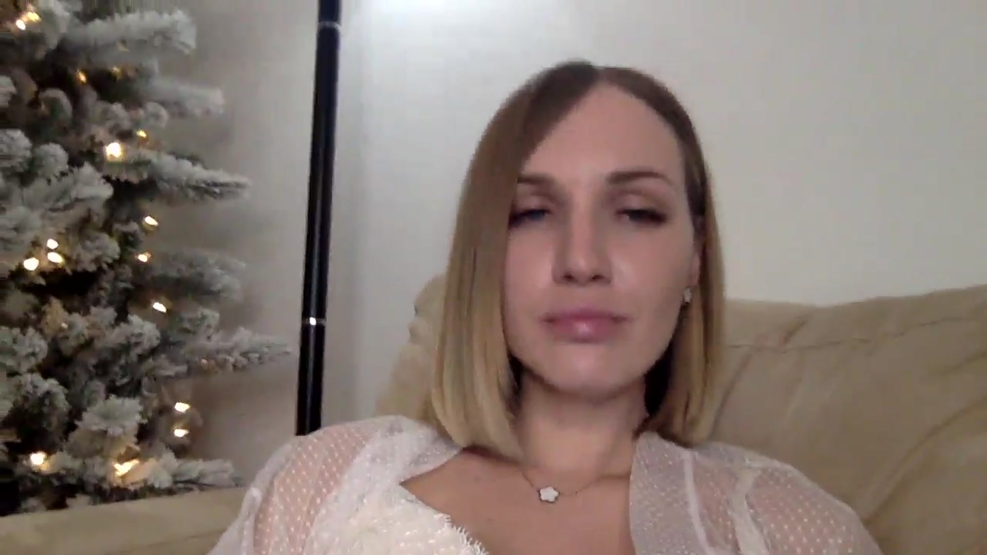 Gallery image thumbnail from Nicole_1286's myfreecams stream on, 12/04/2024, 18:49 image 6 of 20