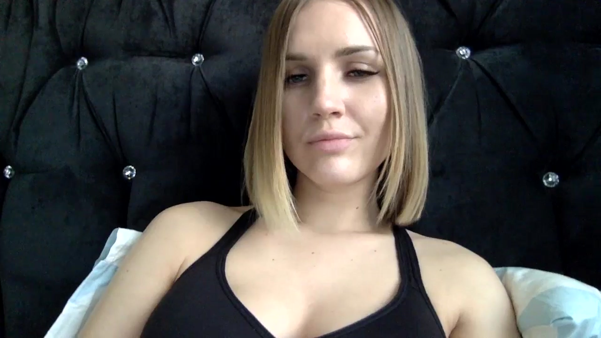 Gallery image thumbnail from Nicole_1286's myfreecams stream on, 01/06/2025, 20:00 image 11 of 20