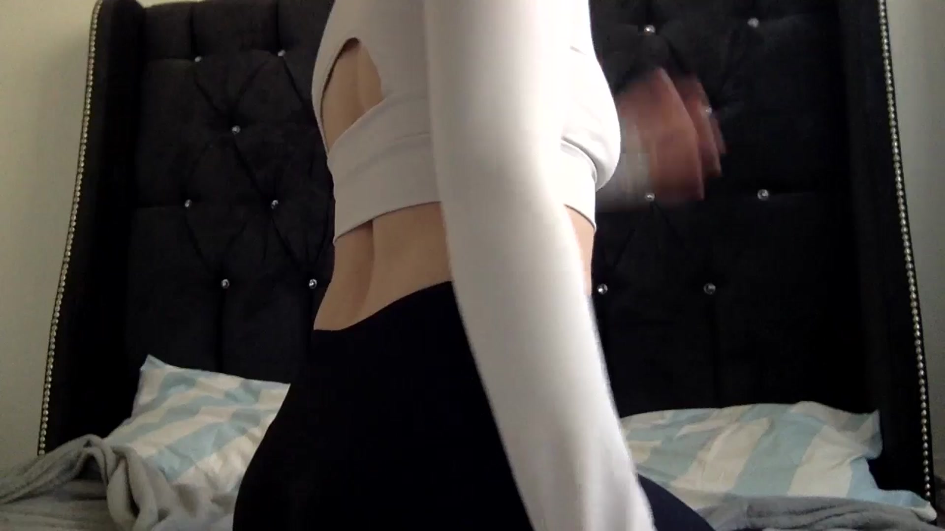 Gallery image thumbnail from Nicole_1286's myfreecams stream on, 01/14/2025, 18:50 image 14 of 20