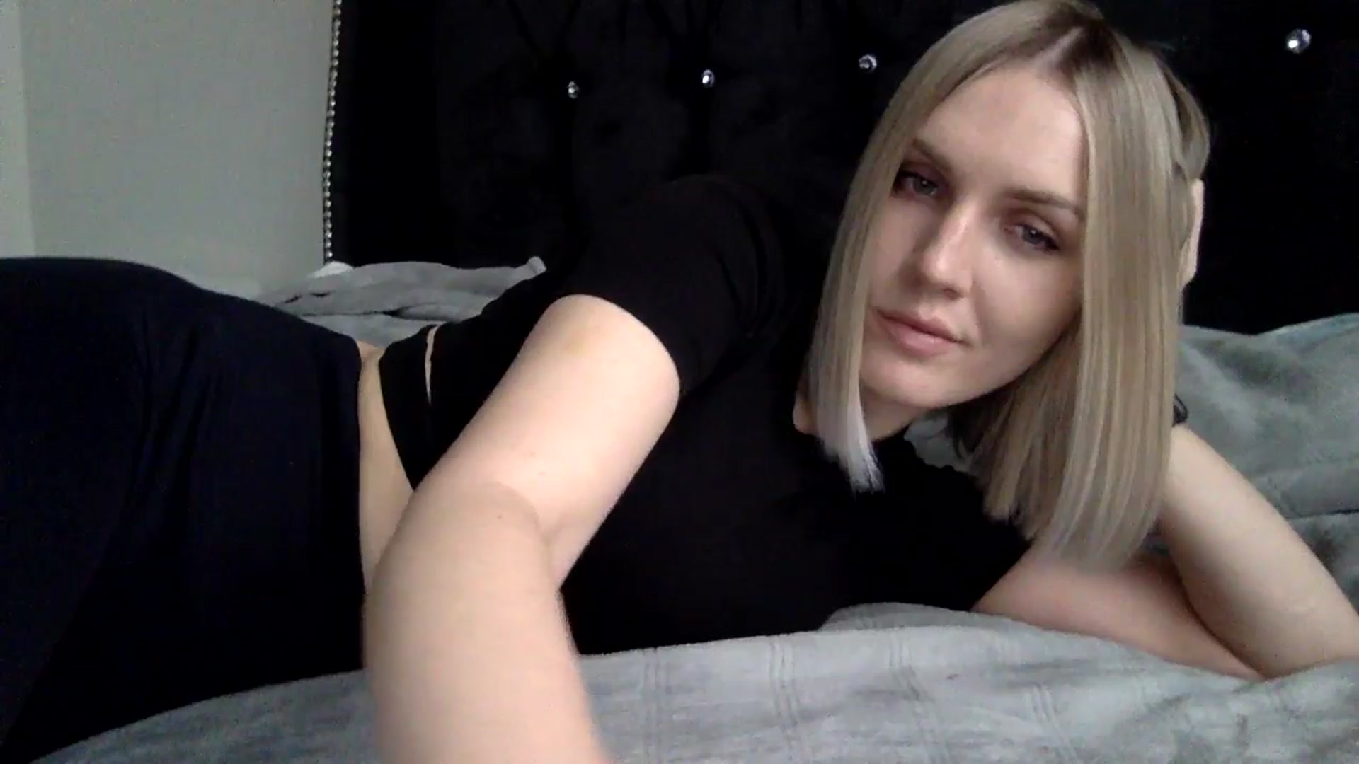 Gallery image thumbnail from Nicole_1286's myfreecams stream on, 04/11/2025, 18:17 image 3 of 20