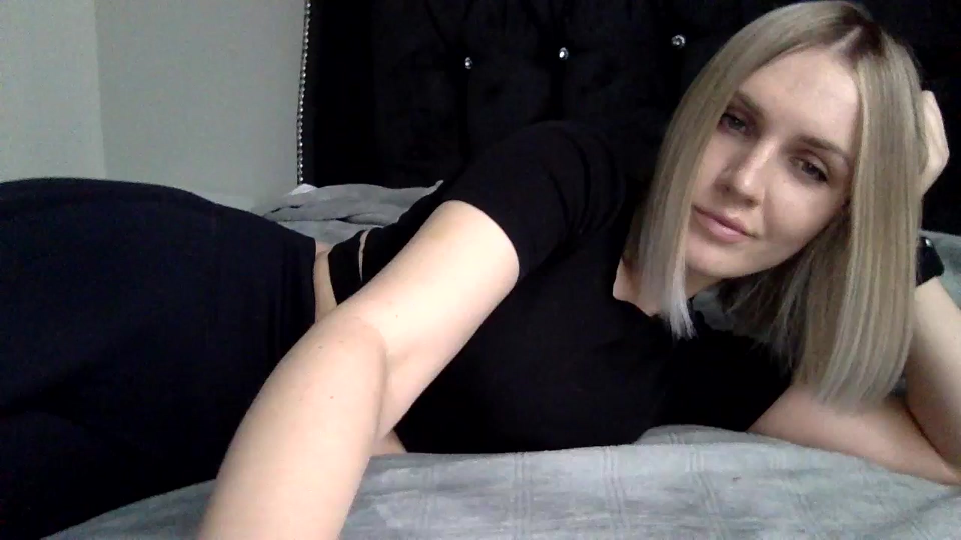 Gallery image thumbnail from Nicole_1286's myfreecams stream on, 04/11/2025, 18:17 image 1 of 20