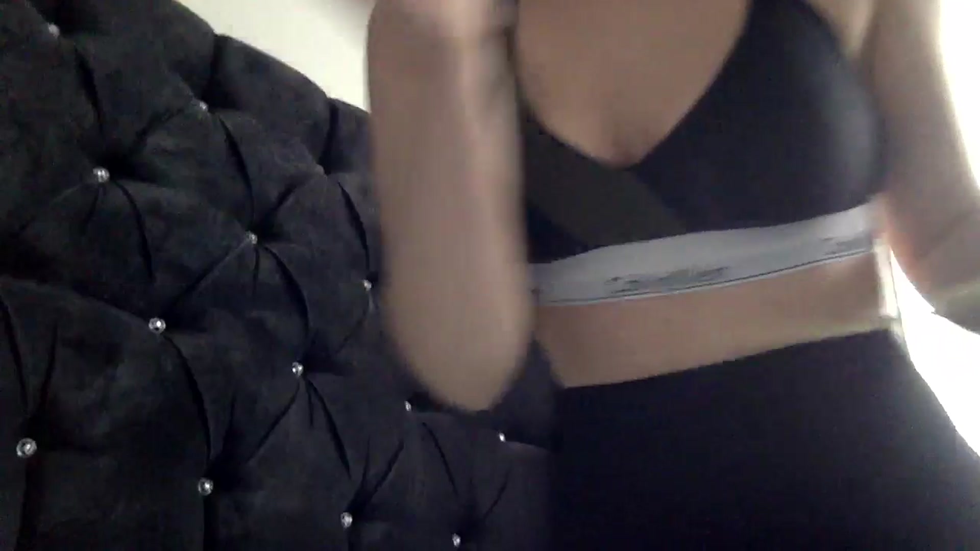 Gallery image thumbnail from Nicole_1286's myfreecams stream on, 04/14/2025, 19:04 image 7 of 20
