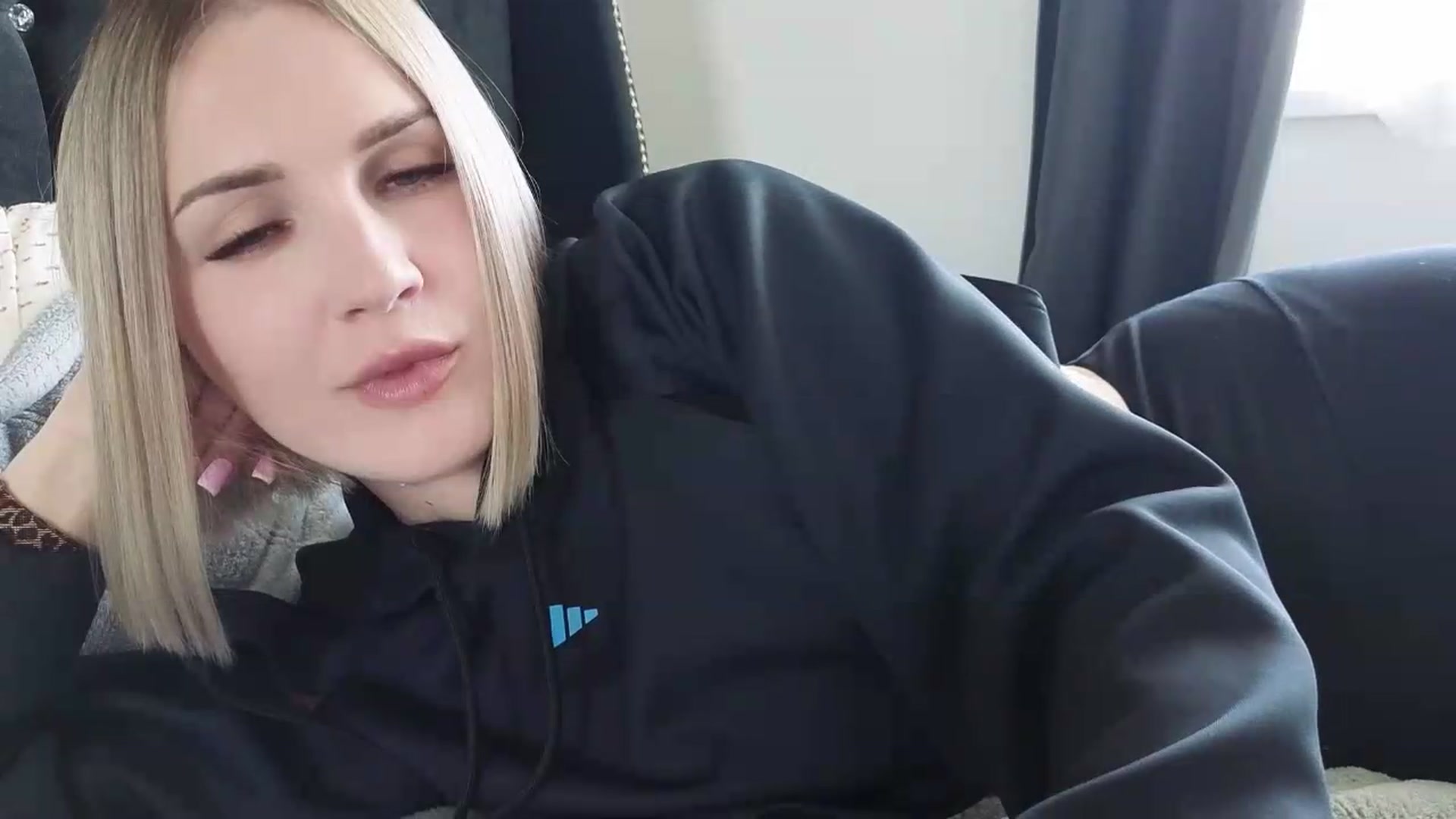 Gallery image thumbnail from Nicole_1286's myfreecams stream on, 05/25/2026, 17:40 image 8 of 20