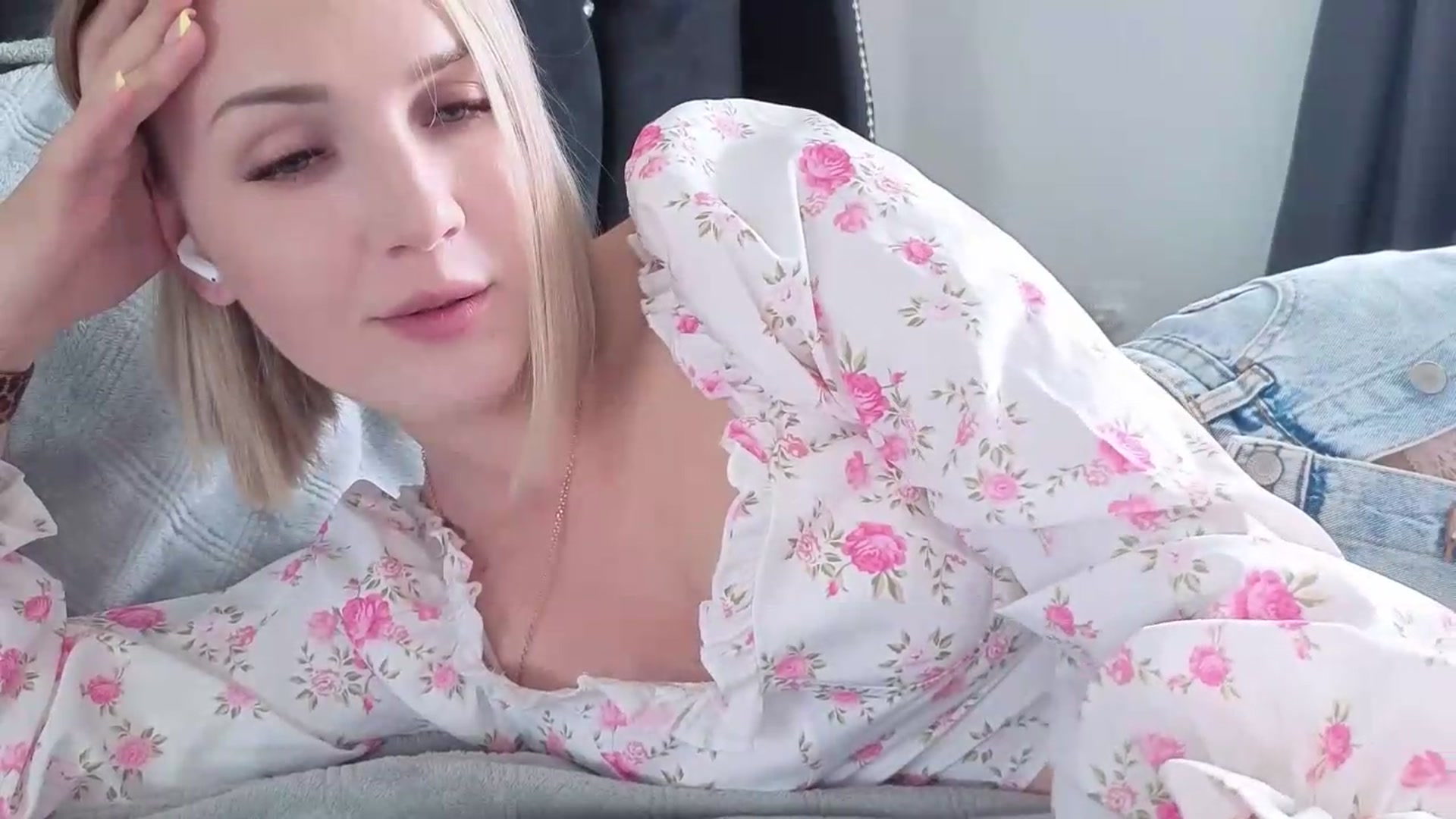 Gallery image thumbnail from Nicole_1286's myfreecams stream on, 06/18/2026, 18:14 image 16 of 20