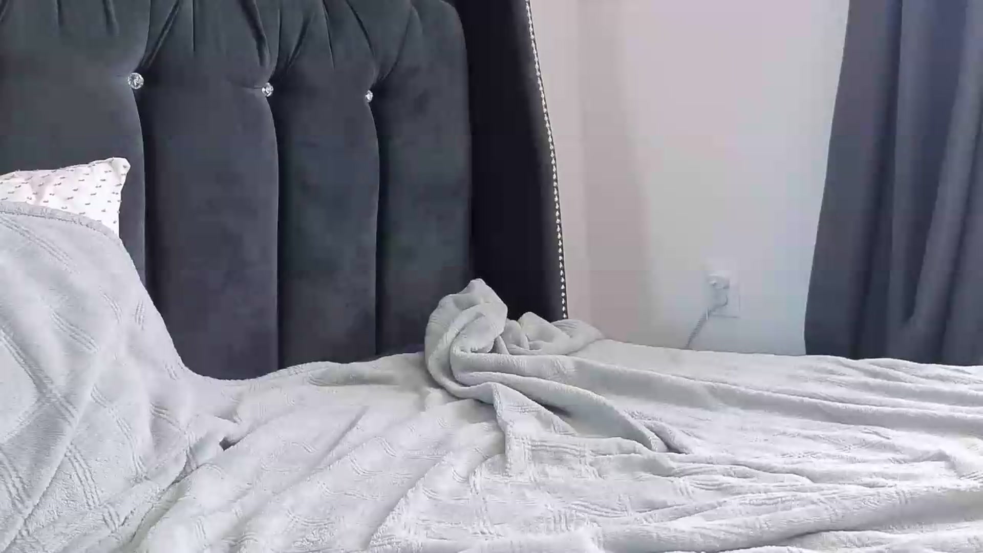 Gallery image thumbnail from Nicole_1286's myfreecams stream on, 06/18/2026, 19:20 image 20 of 20