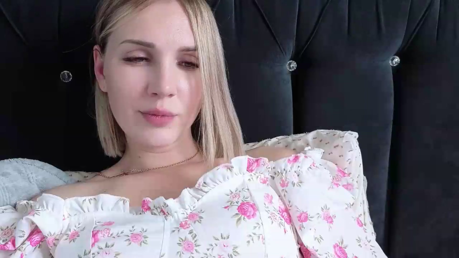 Gallery image thumbnail from Nicole_1286's myfreecams stream on, 06/18/2026, 19:50 image 8 of 20