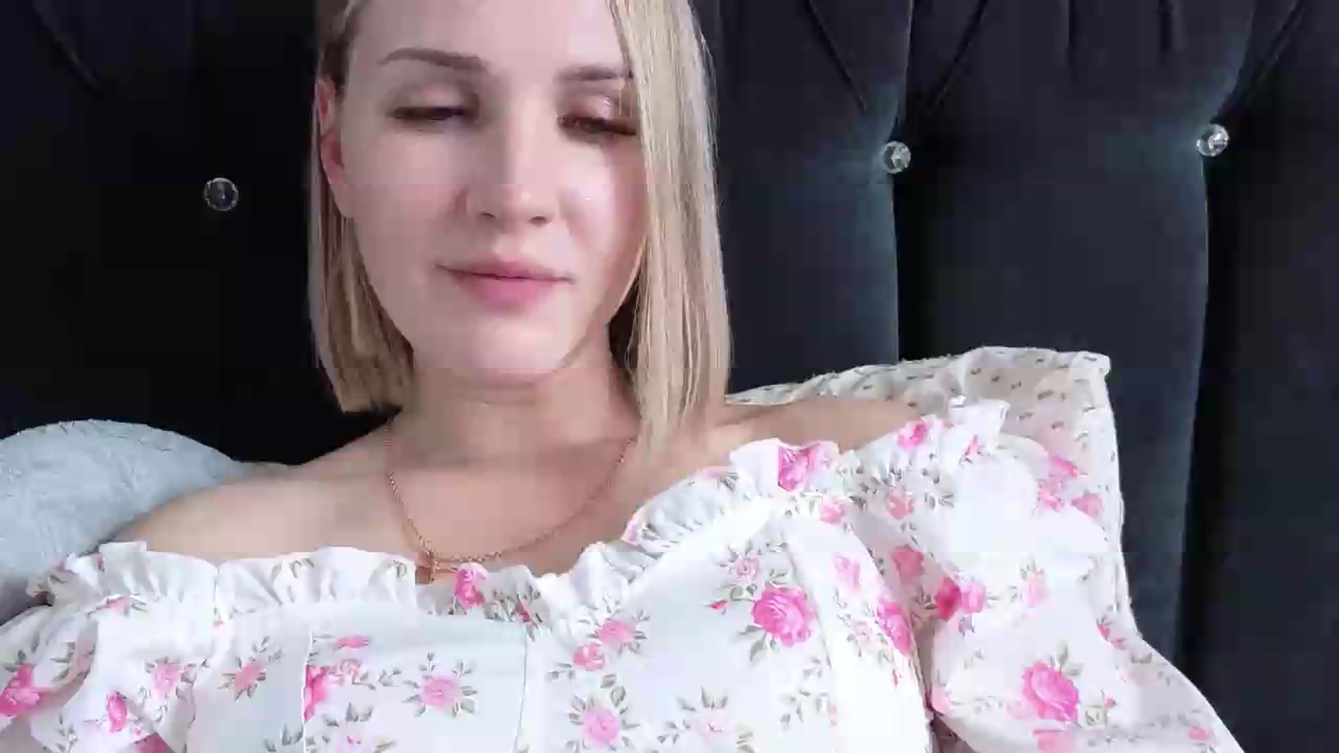 Gallery image thumbnail from Nicole_1286's myfreecams stream on, 06/18/2026, 19:50 image 1 of 20