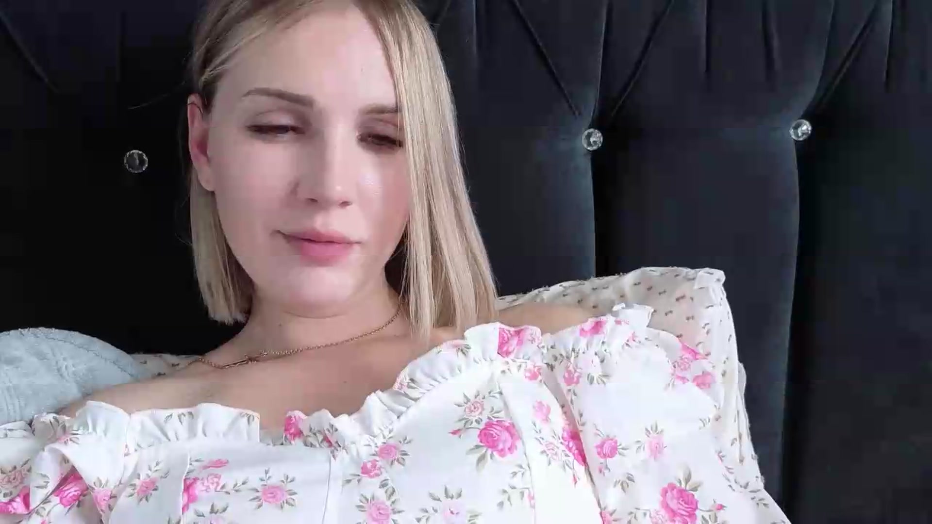 Gallery image thumbnail from Nicole_1286's myfreecams stream on, 06/18/2026, 19:50 image 7 of 20