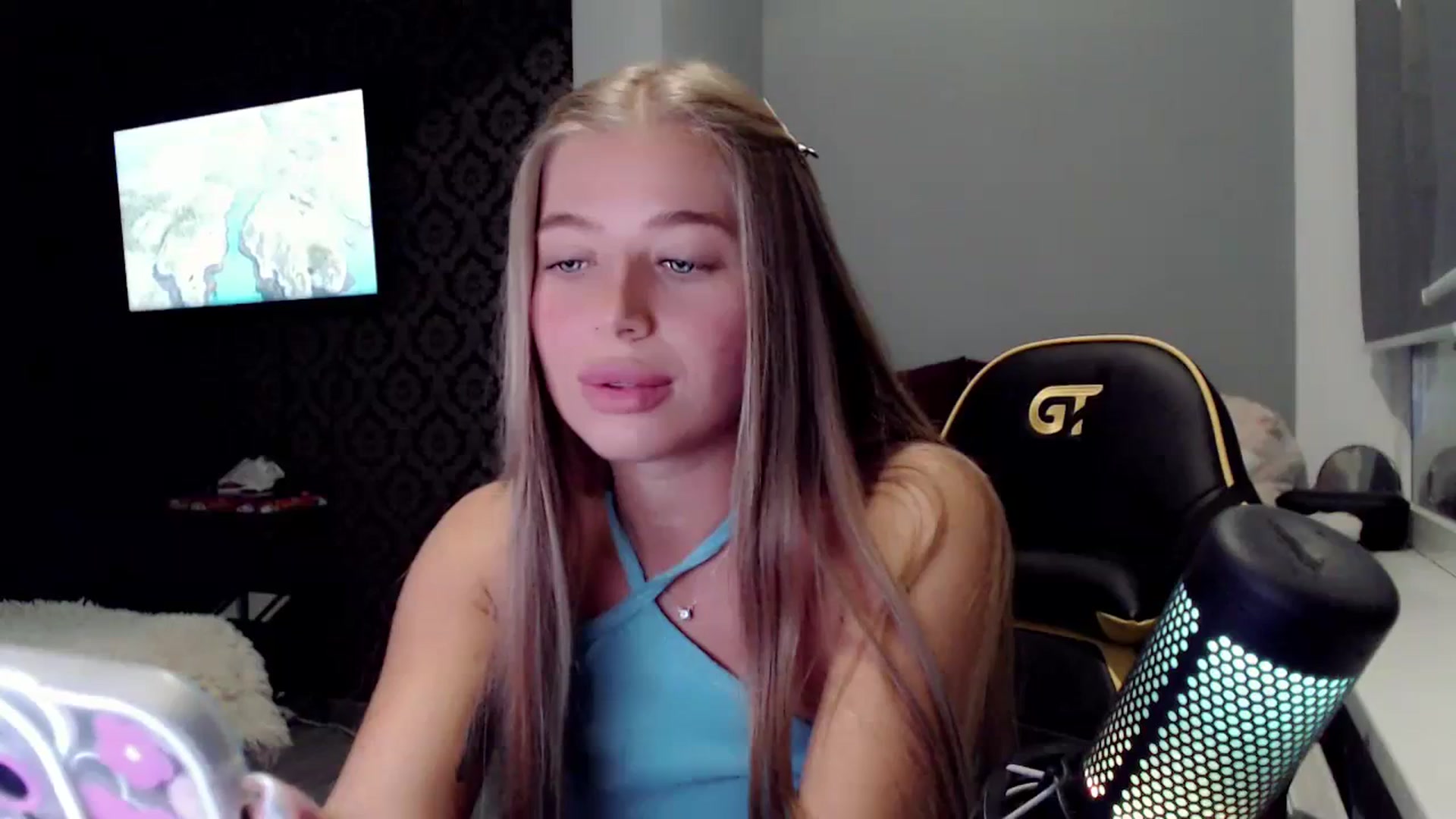 Gallery image thumbnail from Nicole_Bllare's myfreecams stream on, 09/19/2023, 19:45 image 6 of 20