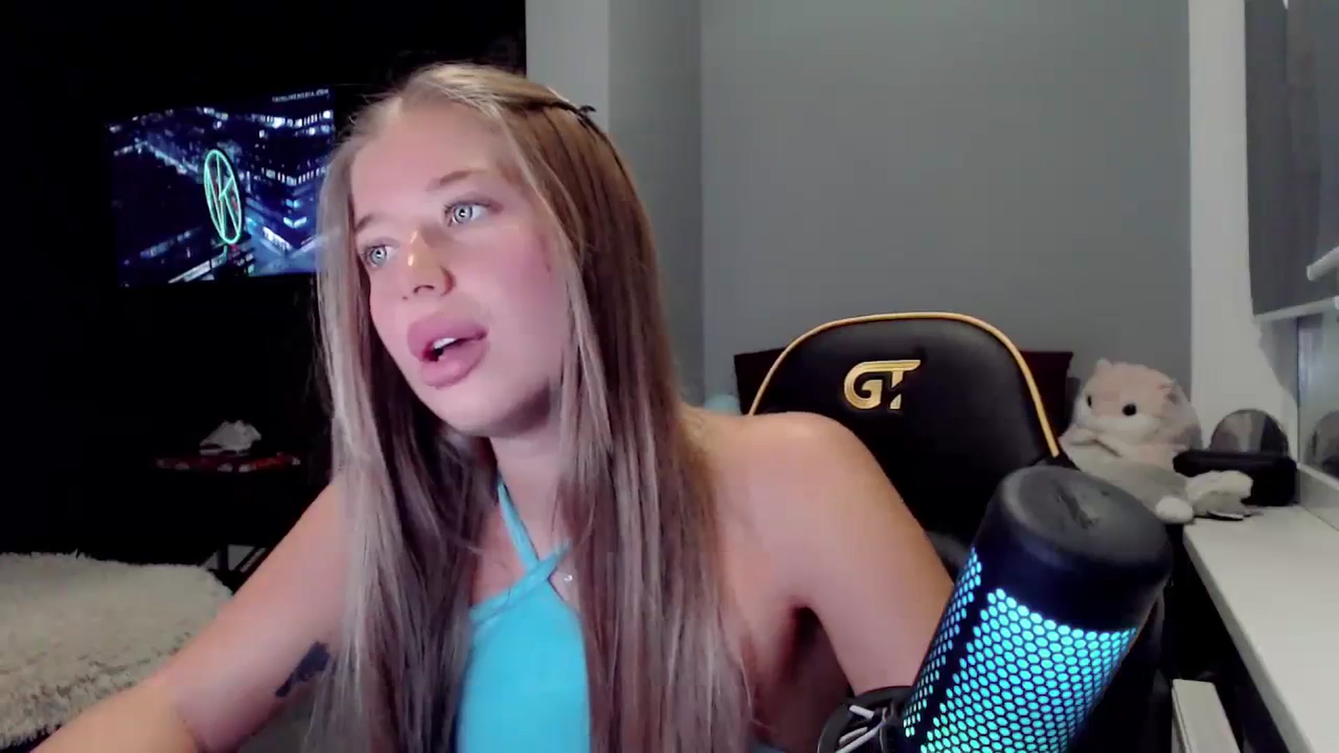 Gallery image thumbnail from Nicole_Bllare's myfreecams stream on, 09/19/2023, 19:45 image 9 of 20