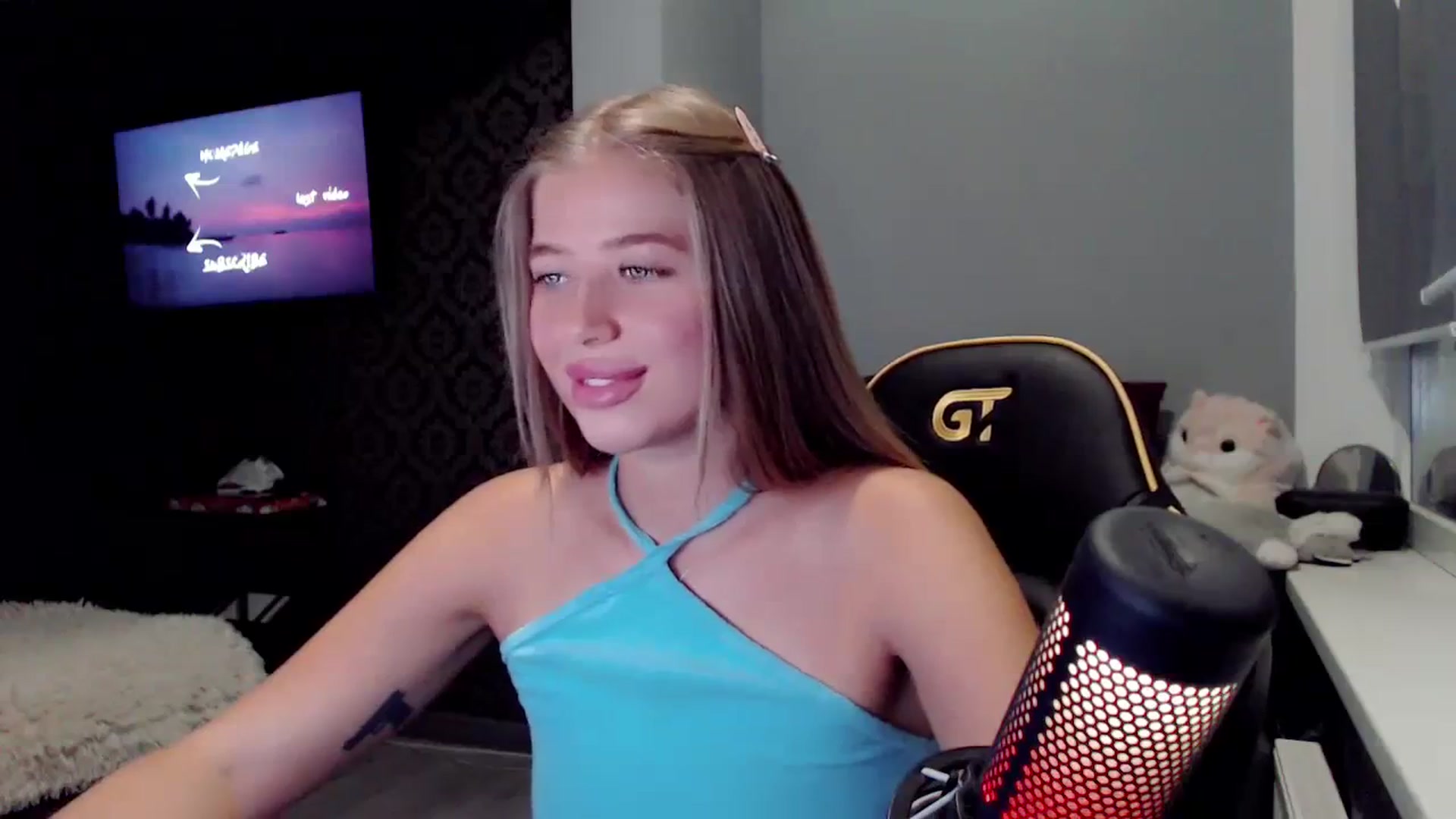 Gallery image thumbnail from Nicole_Bllare's myfreecams stream on, 09/19/2023, 19:45 image 17 of 20