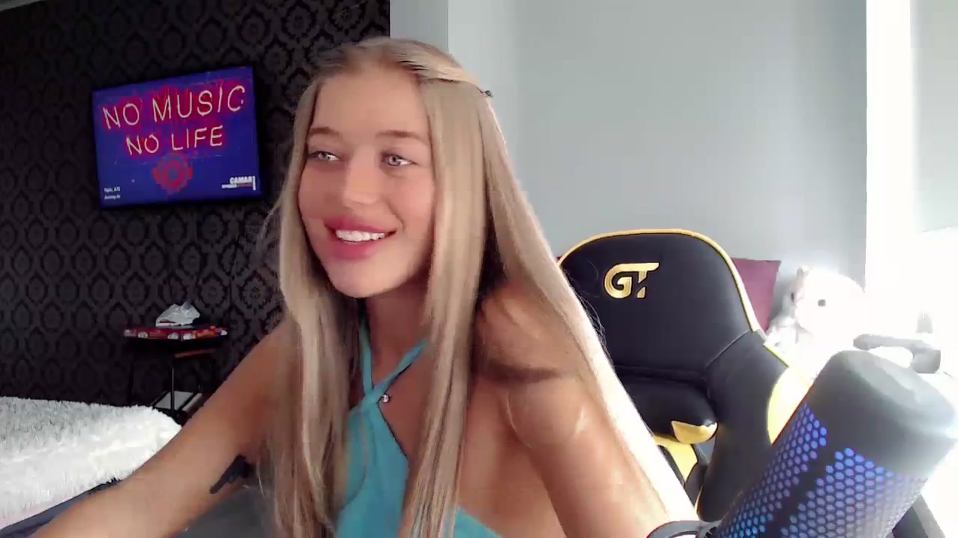 Gallery image thumbnail from Nicole_Bllare's myfreecams stream on, 09/20/2023, 12:22 image 8 of 20