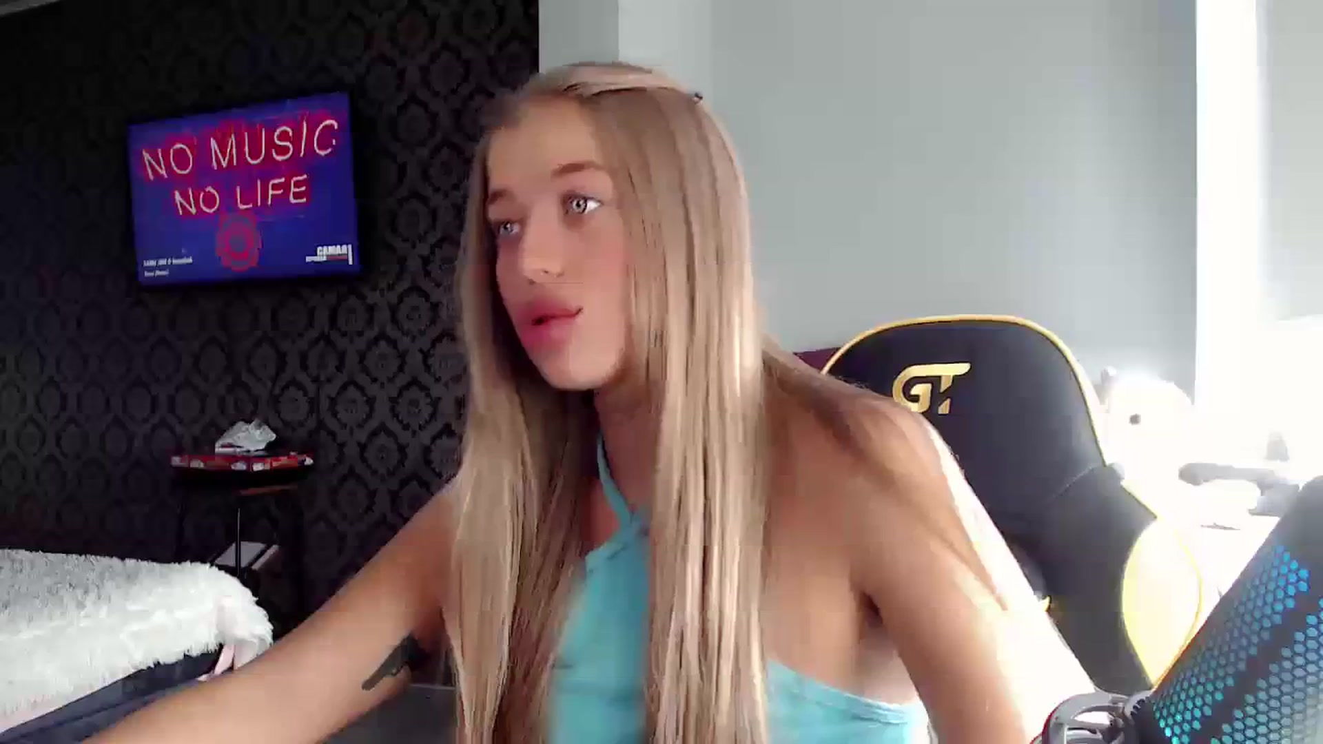 Gallery image thumbnail from Nicole_Bllare's myfreecams stream on, 09/20/2023, 12:22 image 3 of 20