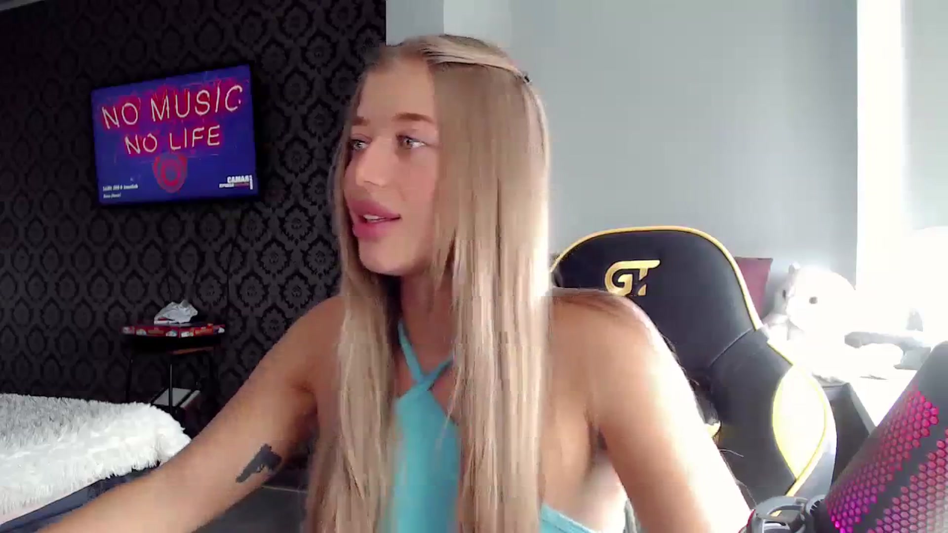 Gallery image thumbnail from Nicole_Bllare's myfreecams stream on, 09/20/2023, 12:22 image 4 of 20