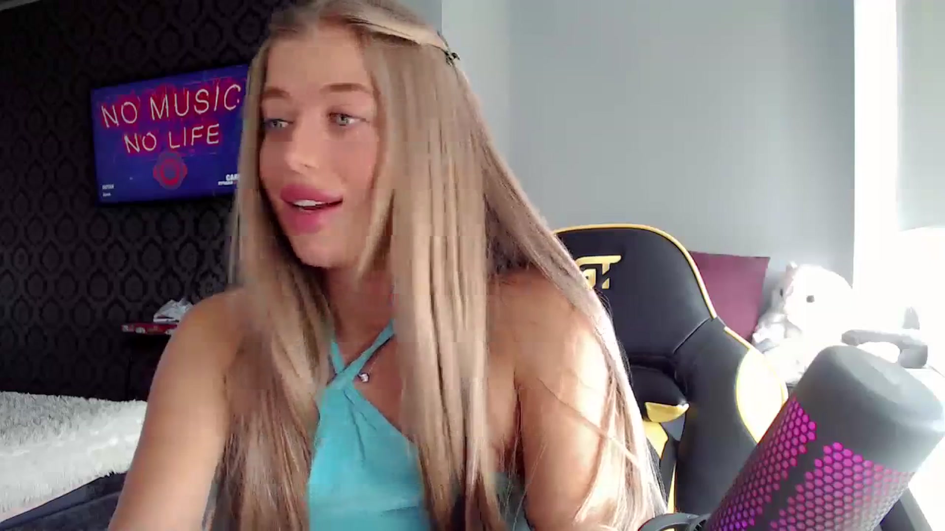 Gallery image thumbnail from Nicole_Bllare's myfreecams stream on, 09/20/2023, 12:22 image 11 of 20