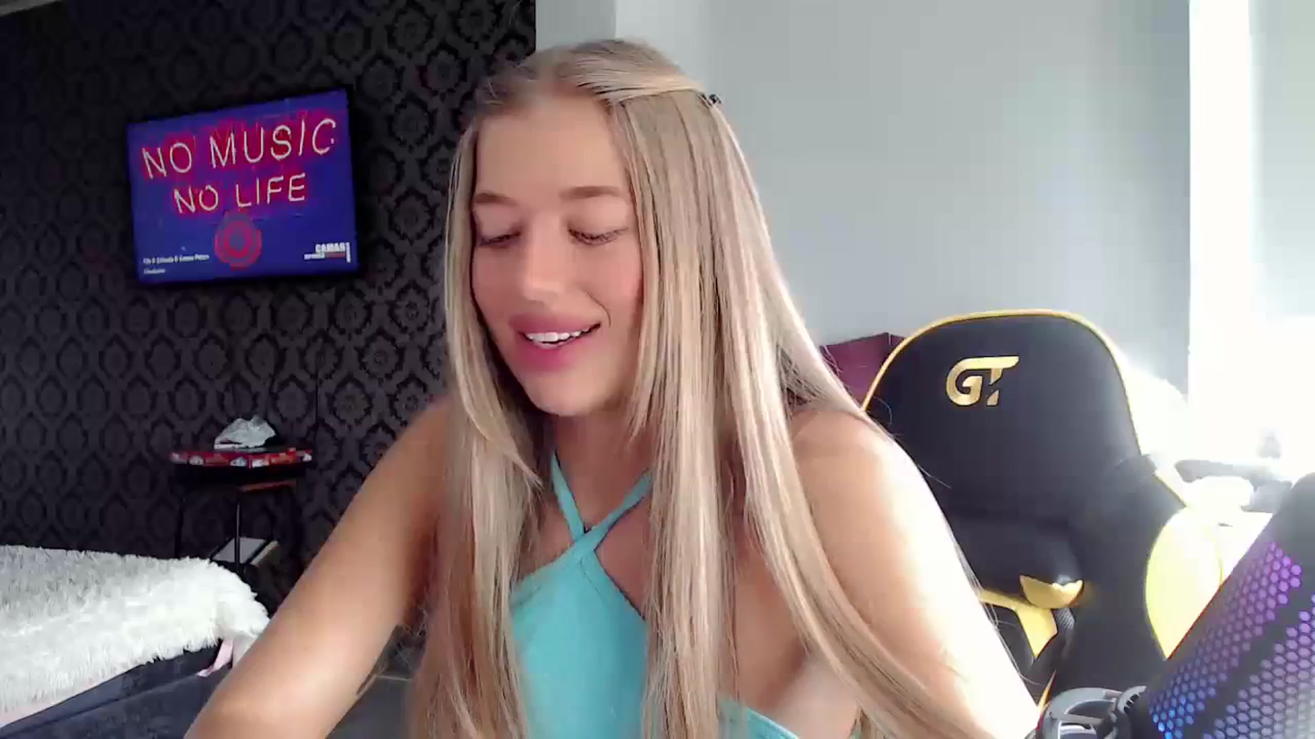 Gallery image thumbnail from Nicole_Bllare's myfreecams stream on, 09/20/2023, 12:22 image 1 of 20