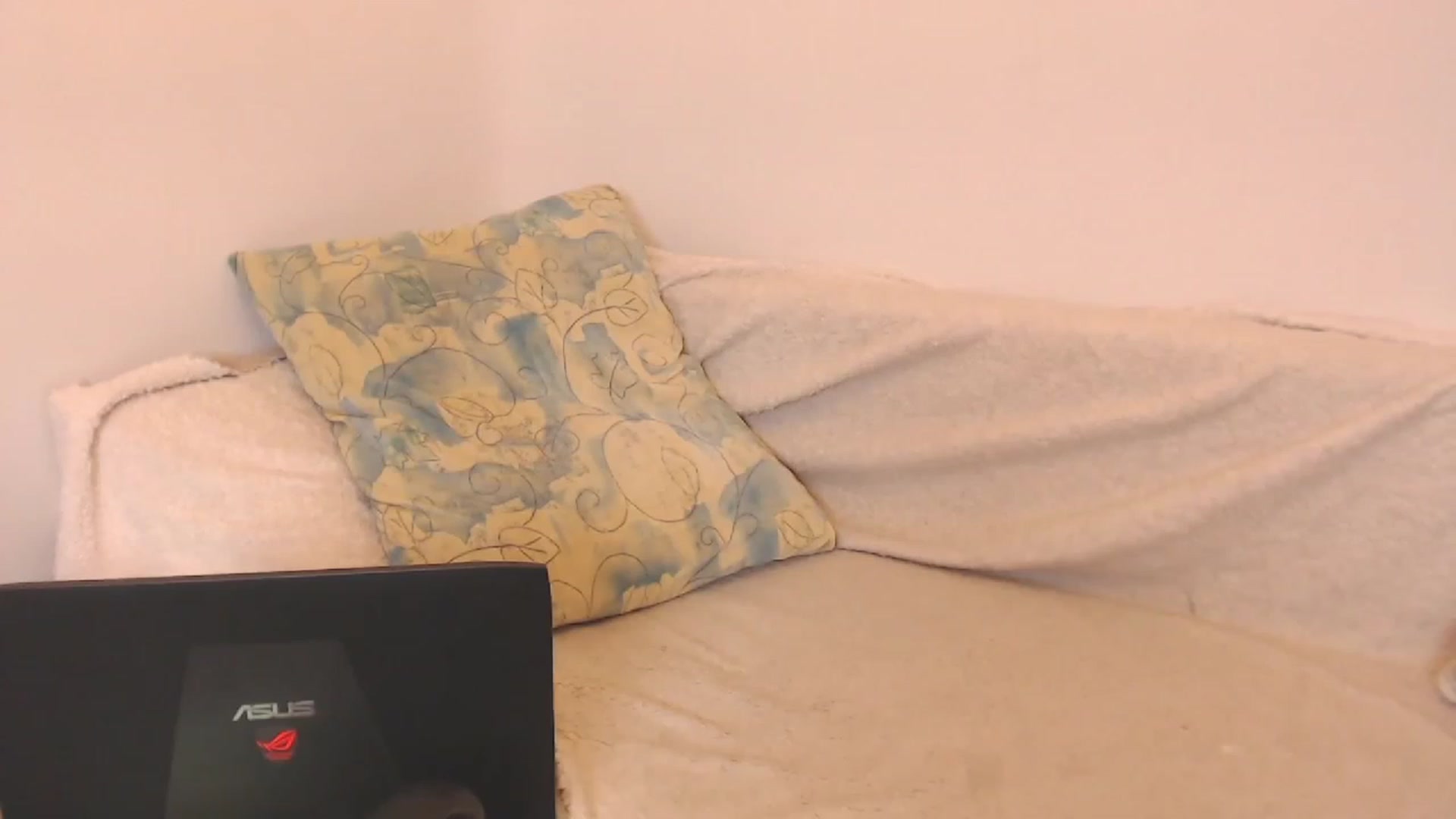 Gallery image thumbnail from Nicole_Kitten's myfreecams stream on, 11/27/2022, 19:45 image 6 of 20