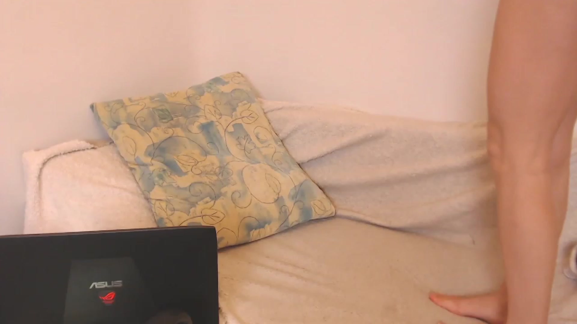 Gallery image thumbnail from Nicole_Kitten's myfreecams stream on, 11/27/2022, 20:49 image 10 of 20