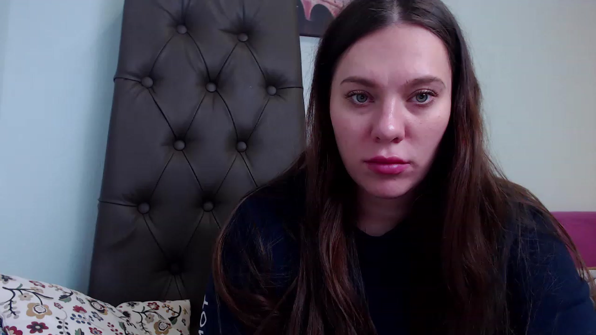 Gallery image thumbnail from Nicole_Kramm's myfreecams stream on, 11/18/2022, 14:52 image 15 of 20