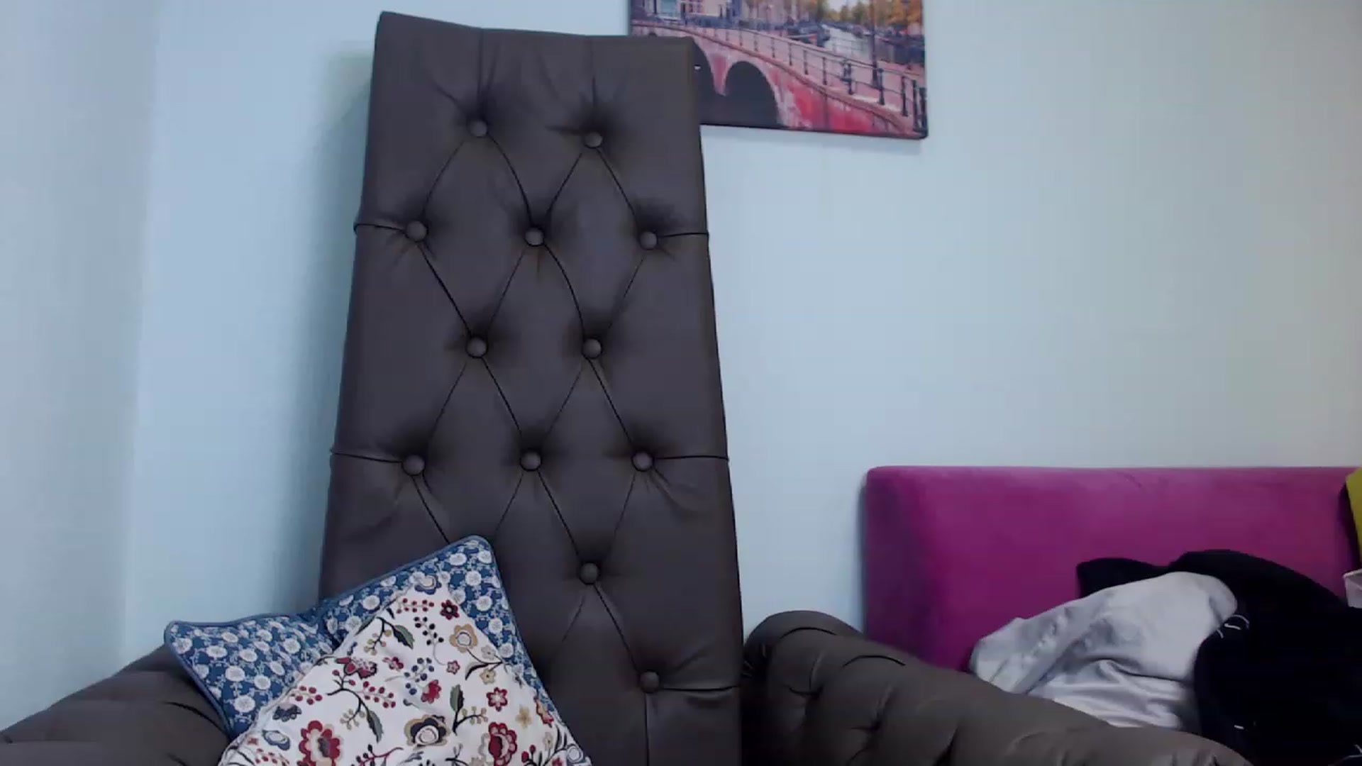 Gallery image thumbnail from Nicole_Kramm's myfreecams stream on, 11/20/2022, 15:04 image 11 of 20