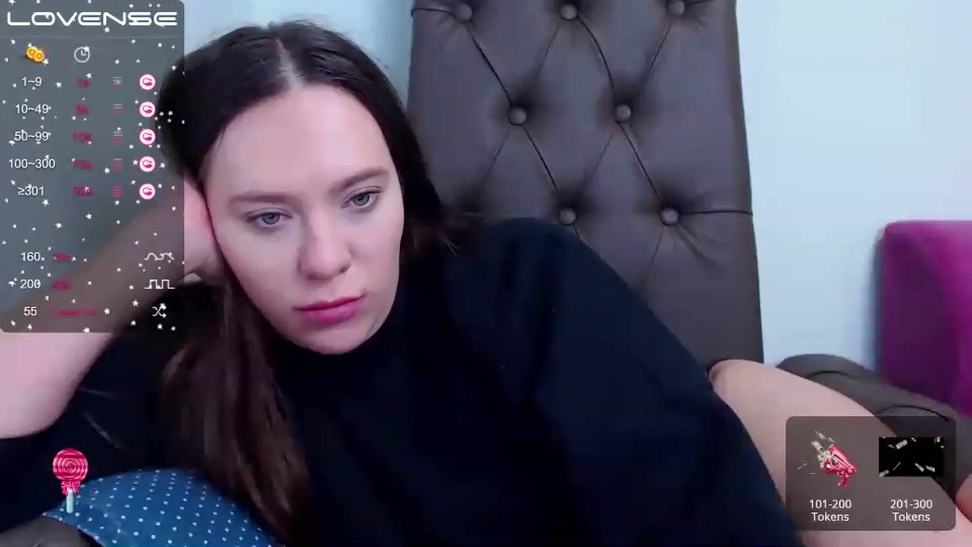 Gallery image thumbnail from Nicole_Kramm's myfreecams stream on, 12/25/2022, 12:30 image 13 of 20