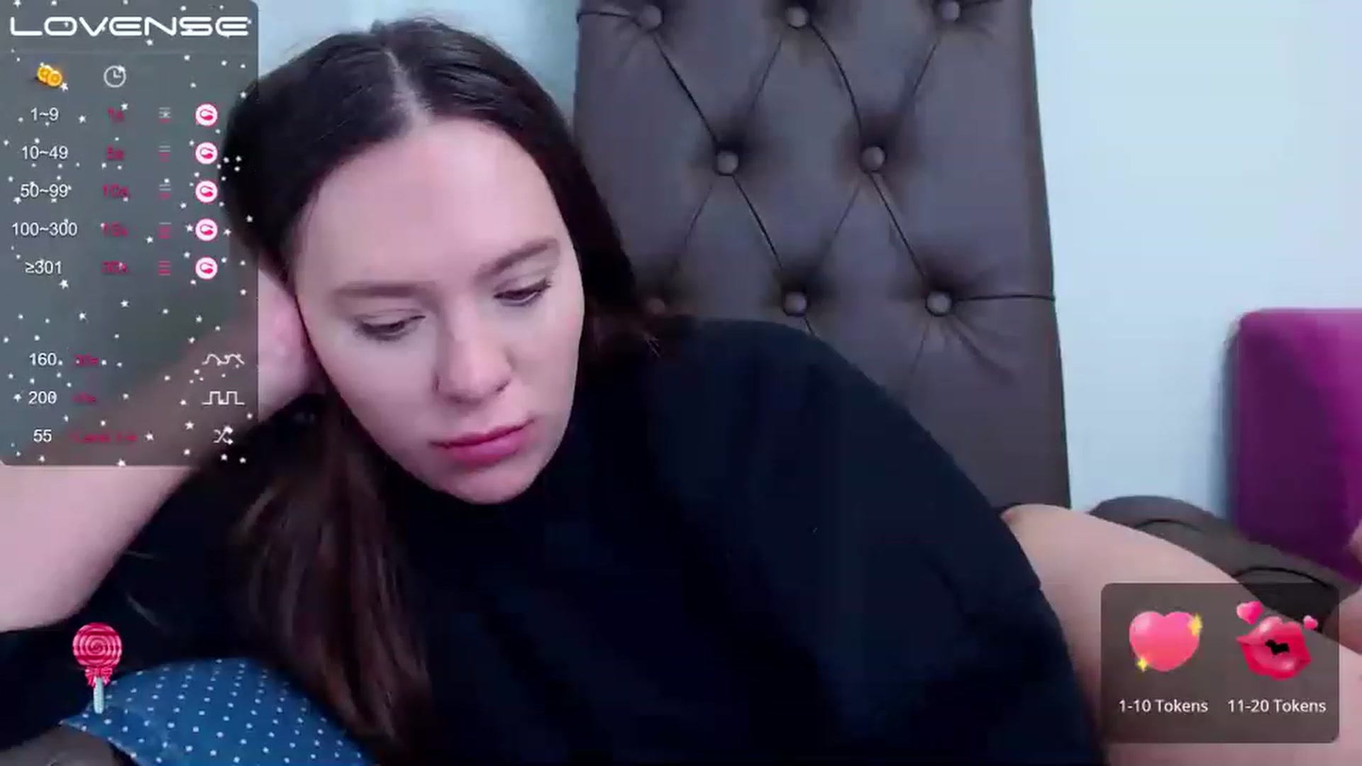 Gallery image thumbnail from Nicole_Kramm's myfreecams stream on, 12/25/2022, 12:30 image 12 of 20