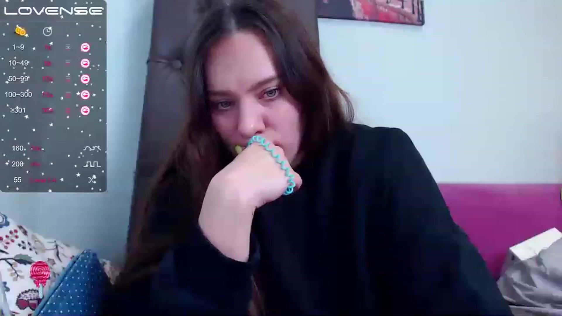 Gallery image thumbnail from Nicole_Kramm's myfreecams stream on, 12/29/2022, 12:45 image 16 of 20