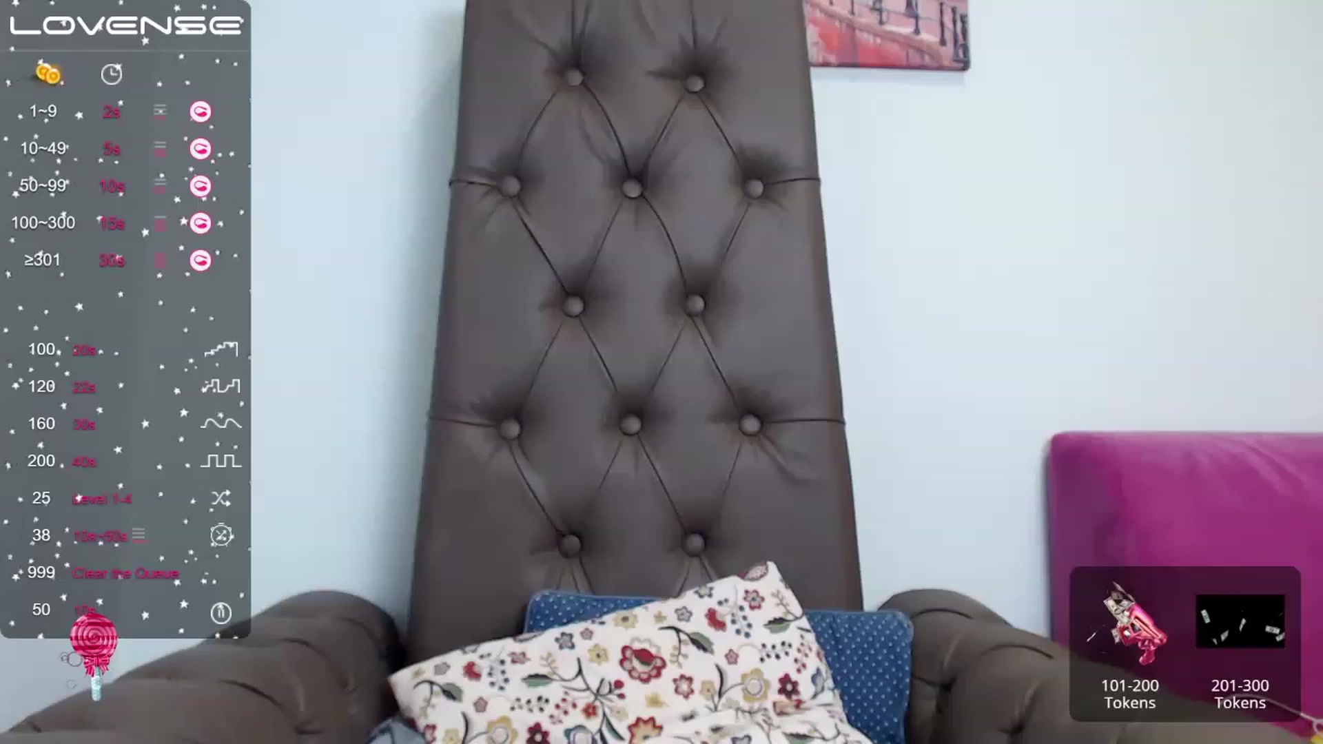 Gallery image thumbnail from Nicole_Kramm's myfreecams stream on, 04/08/2023, 14:37 image 14 of 20