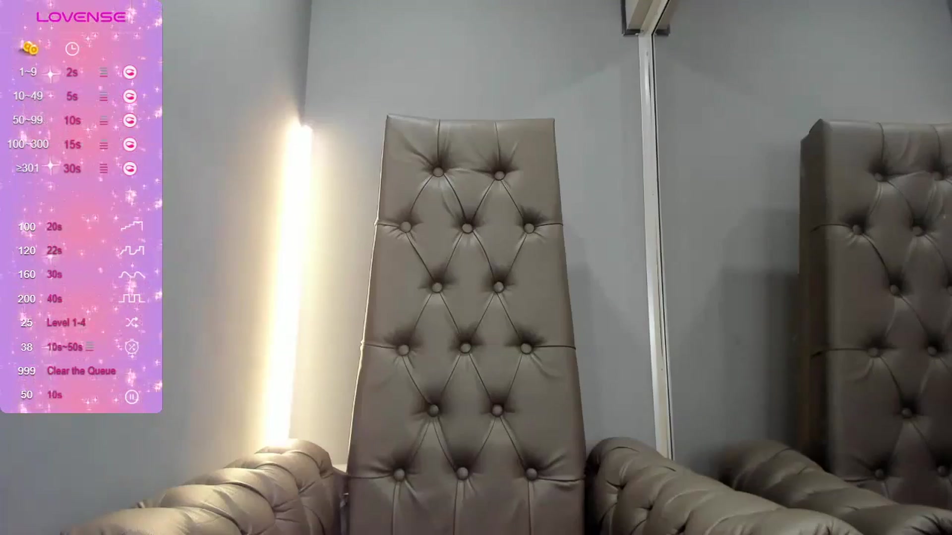 Gallery image thumbnail from Nicole_Kramm's myfreecams stream on, 03/21/2024, 14:20 image 3 of 20