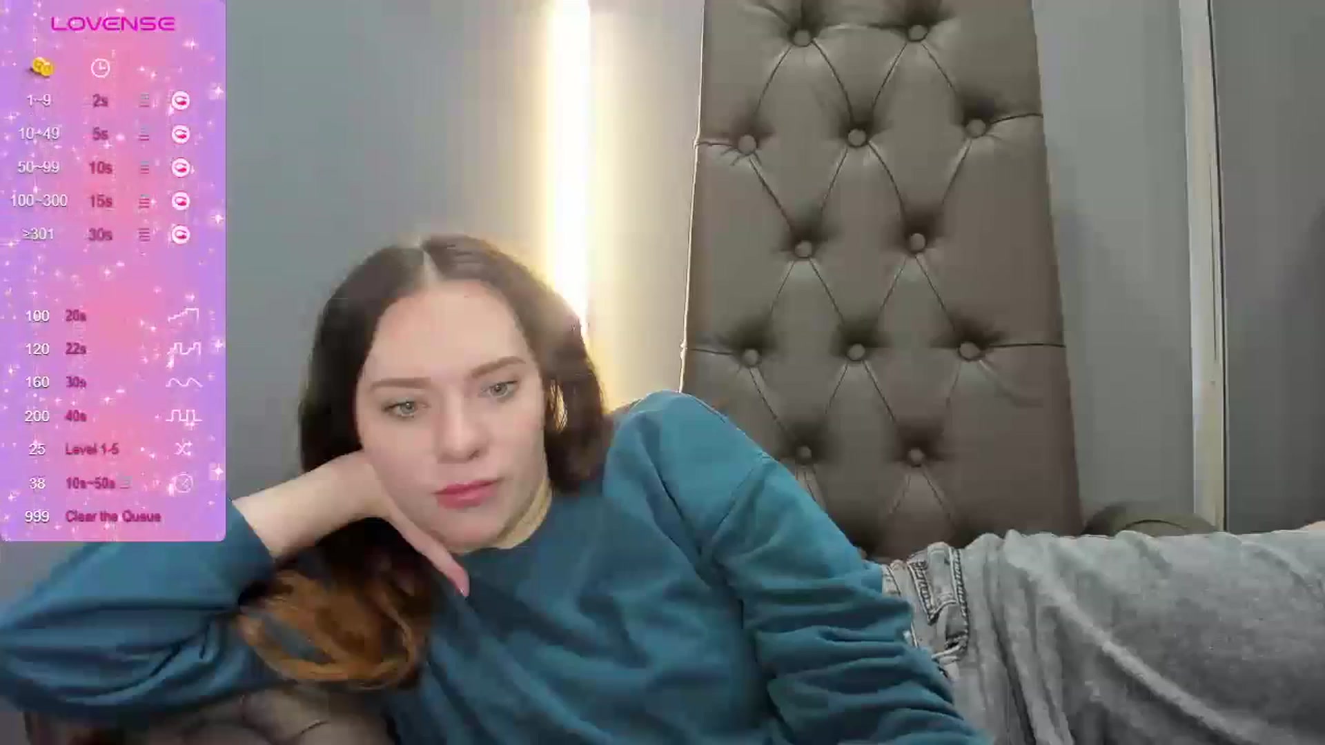 Gallery image thumbnail from Nicole_Kramm's myfreecams stream on, 03/28/2024, 10:46 image 12 of 20