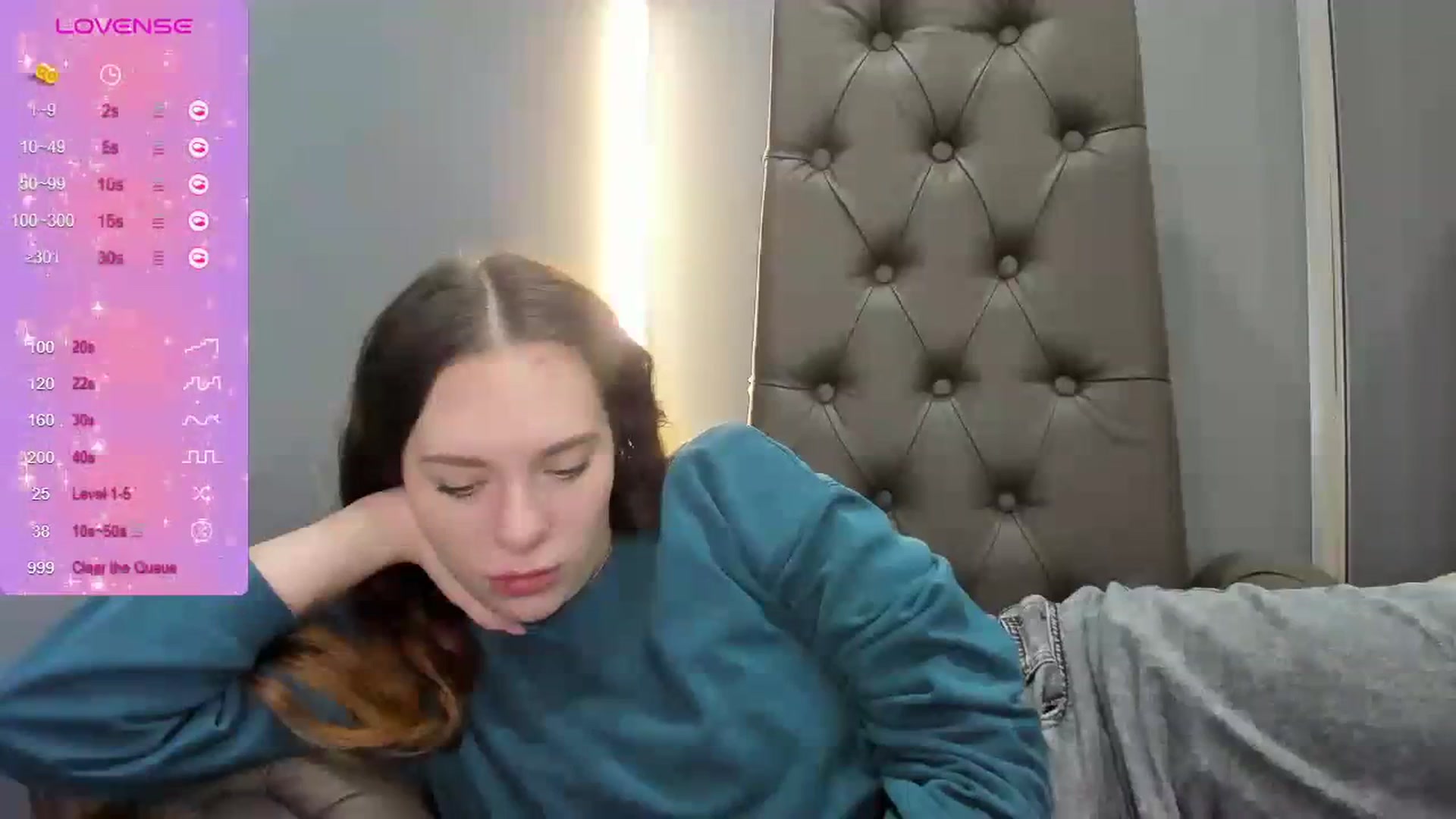 Gallery image thumbnail from Nicole_Kramm's myfreecams stream on, 03/28/2024, 10:46 image 8 of 20
