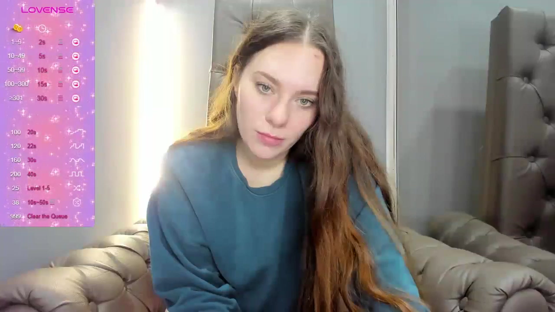 Gallery image thumbnail from Nicole_Kramm's myfreecams stream on, 03/28/2024, 12:03 image 8 of 20