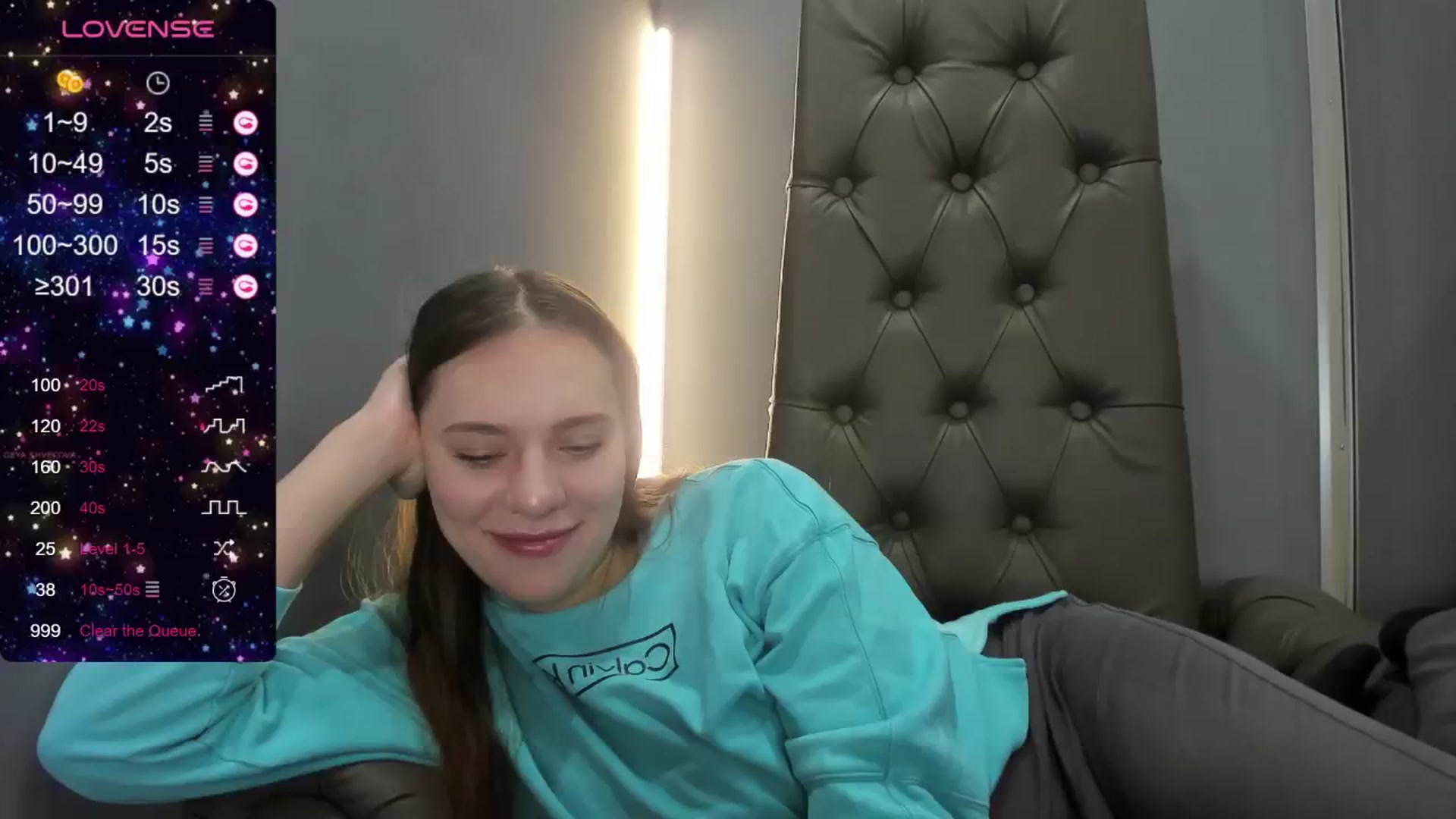 Gallery image thumbnail from Nicole_Kramm's myfreecams stream on, 04/29/2024, 10:00 image 12 of 20