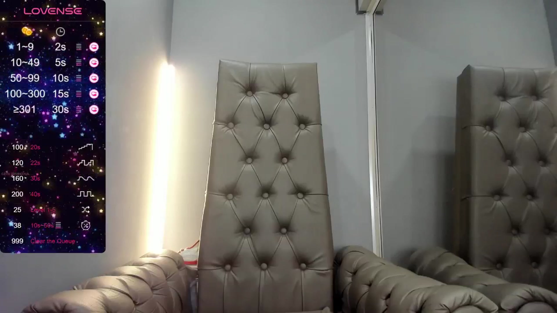 Gallery image thumbnail from Nicole_Kramm's myfreecams stream on, 05/16/2024, 11:50 image 14 of 20