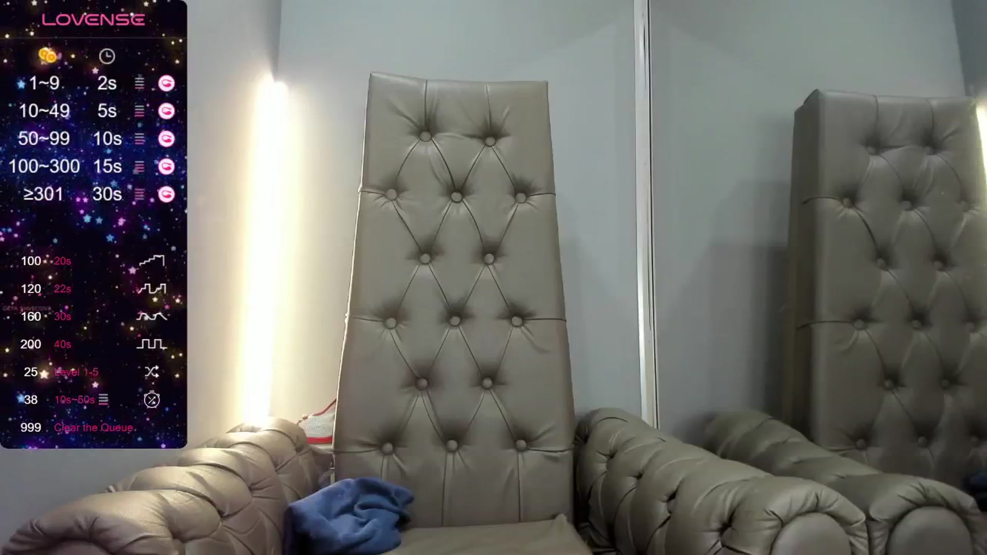 Gallery image thumbnail from Nicole_Kramm's myfreecams stream on, 05/21/2024, 10:50 image 20 of 20