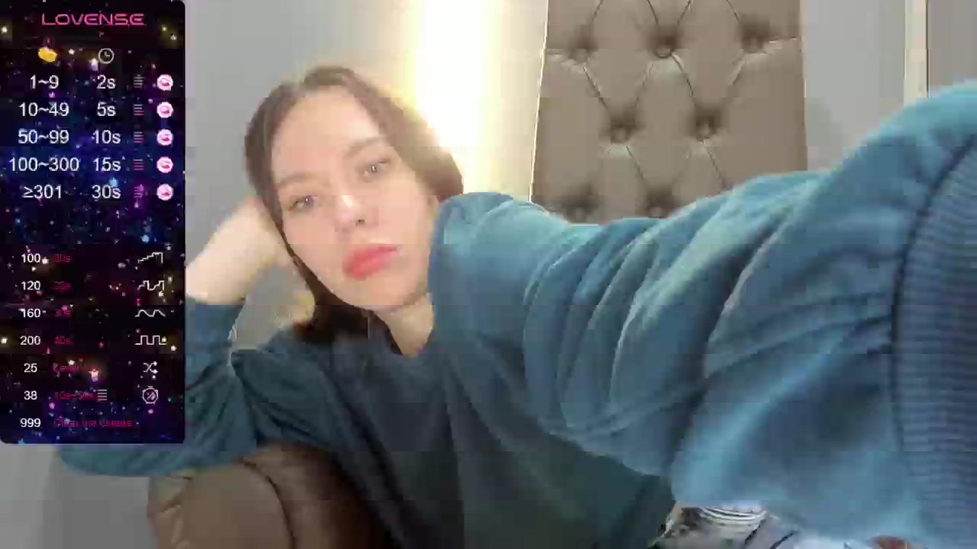 Gallery image thumbnail from Nicole_Kramm's myfreecams stream on, 05/30/2024, 09:43 image 15 of 20
