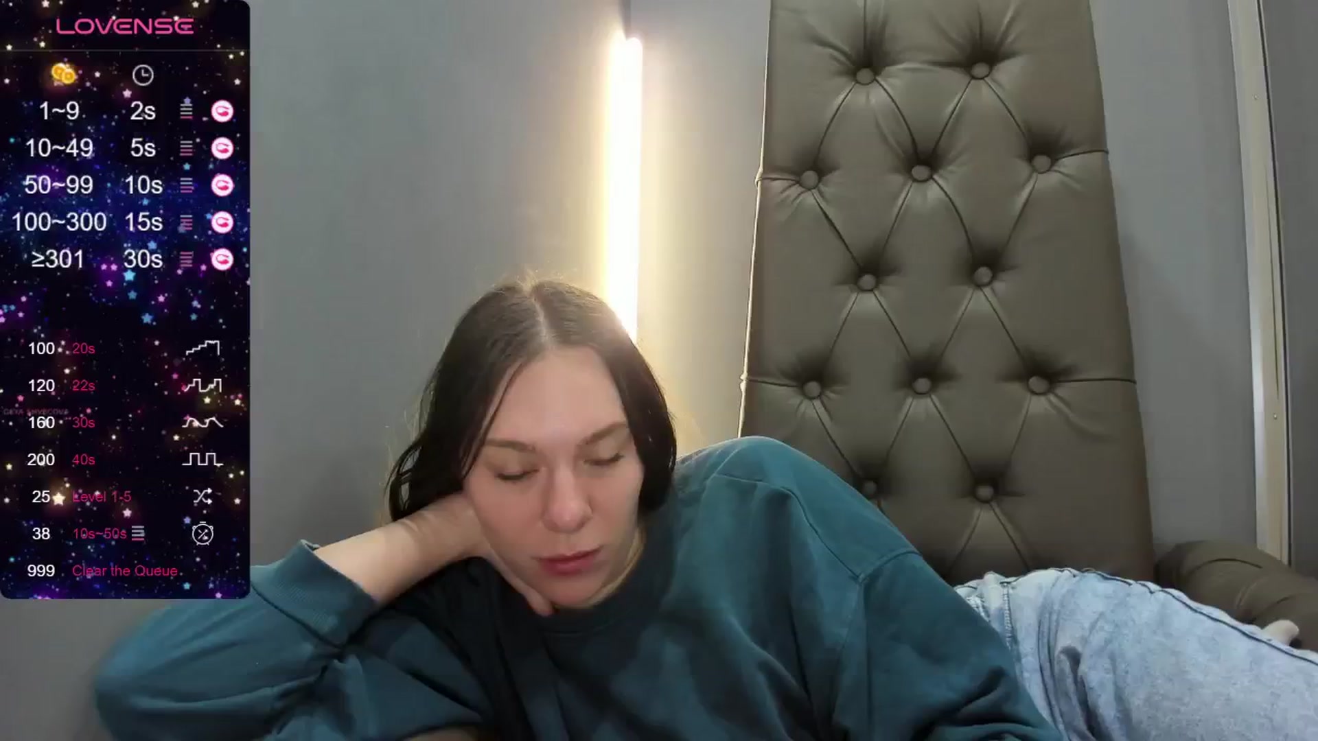 Gallery image thumbnail from Nicole_Kramm's myfreecams stream on, 05/30/2024, 13:08 image 6 of 20