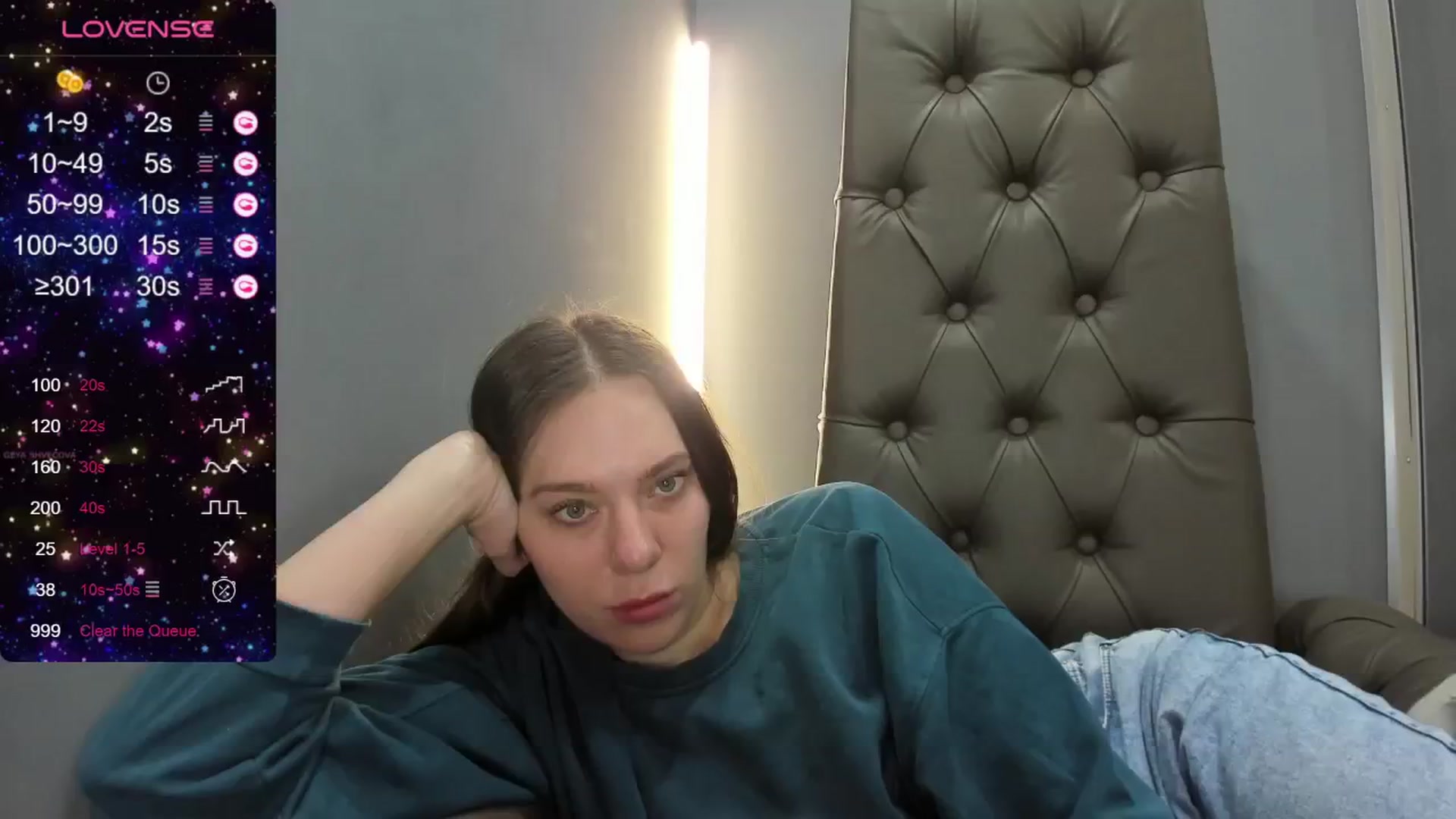 Gallery image thumbnail from Nicole_Kramm's myfreecams stream on, 05/30/2024, 13:08 image 7 of 20
