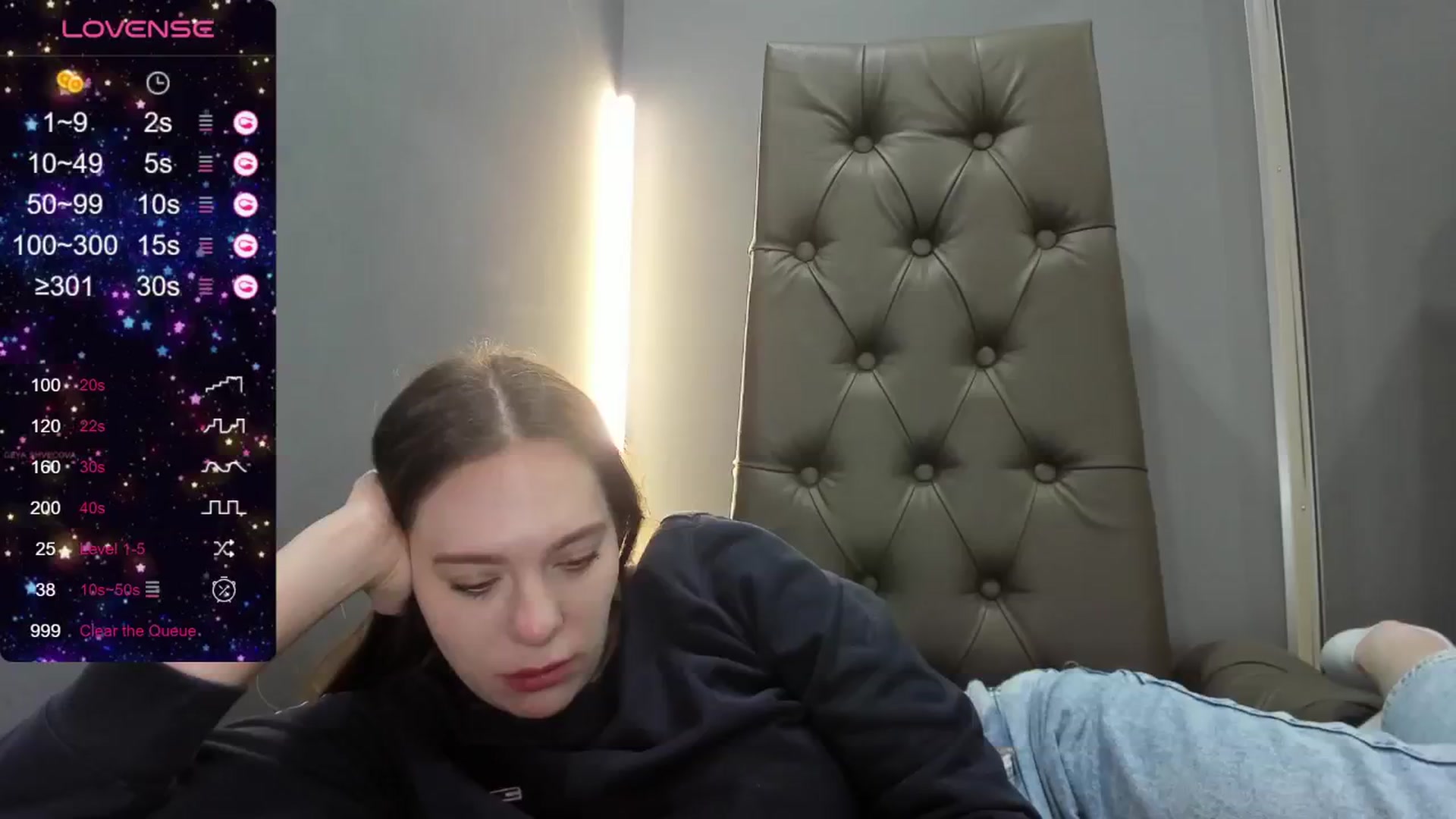 Gallery image thumbnail from Nicole_Kramm's myfreecams stream on, 05/31/2024, 09:16 image 16 of 20