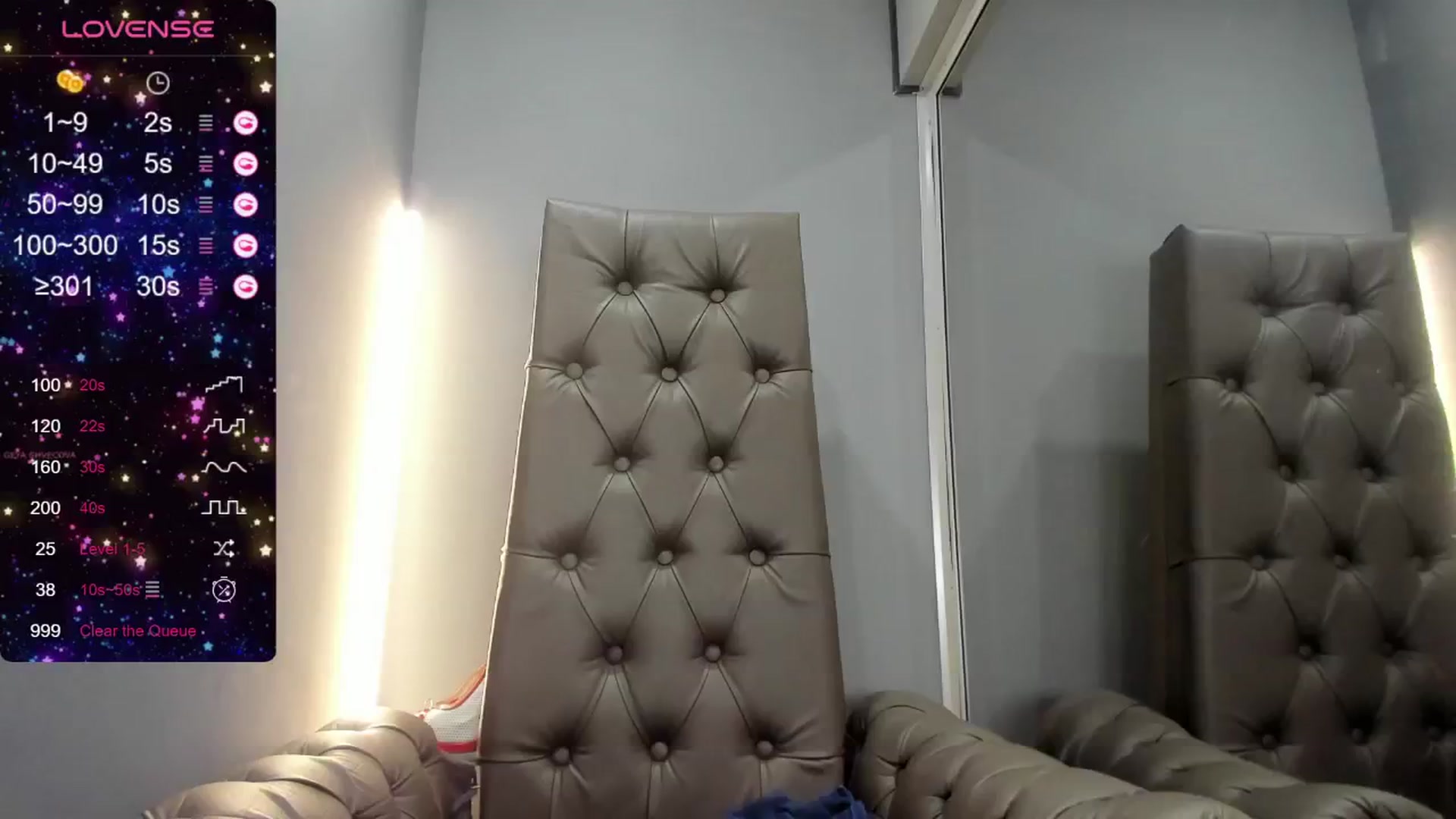 Gallery image thumbnail from Nicole_Kramm's myfreecams stream on, 06/01/2024, 09:17 image 17 of 20