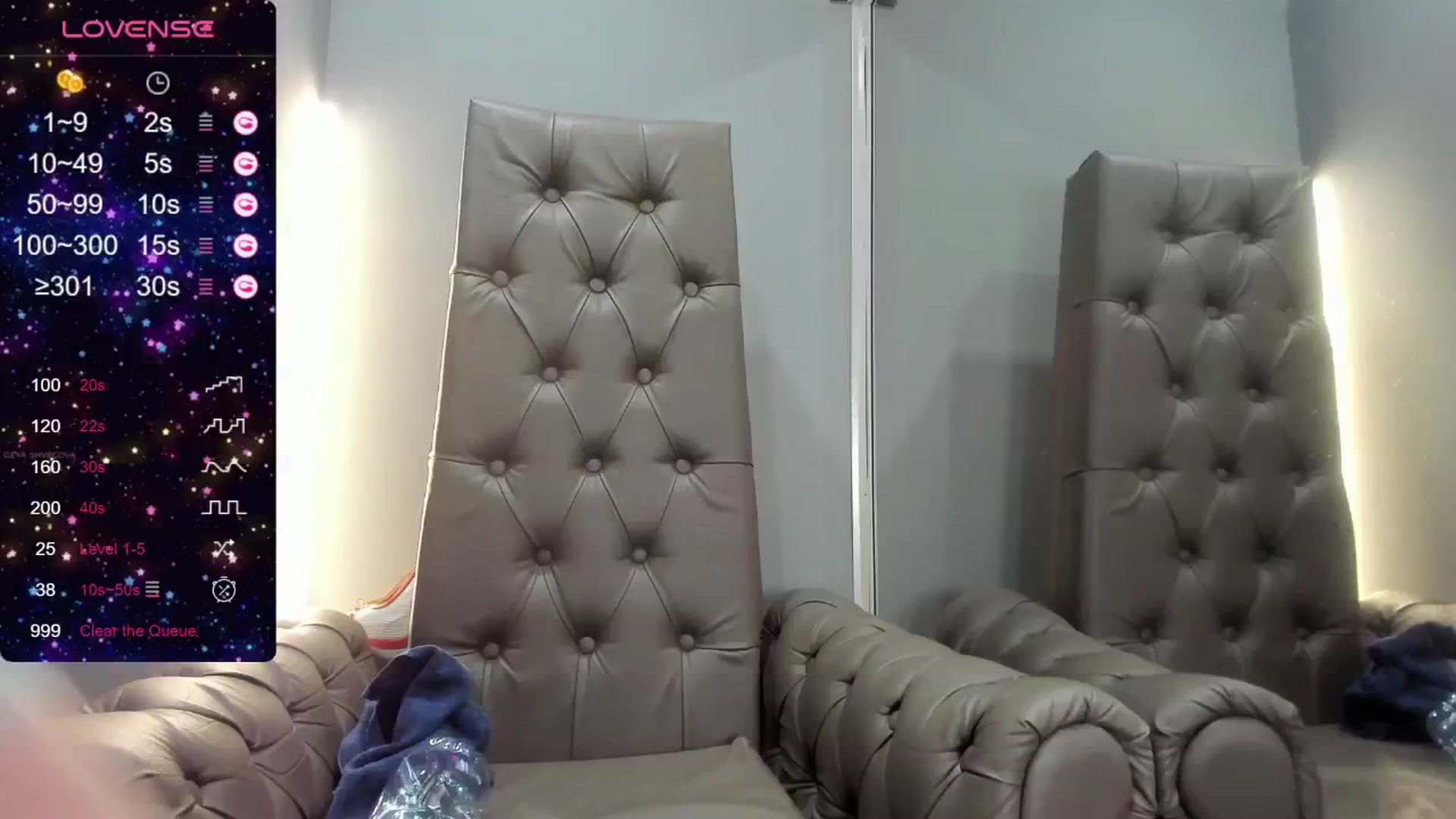 Gallery image thumbnail from Nicole_Kramm's myfreecams stream on, 06/02/2024, 12:28 image 13 of 20