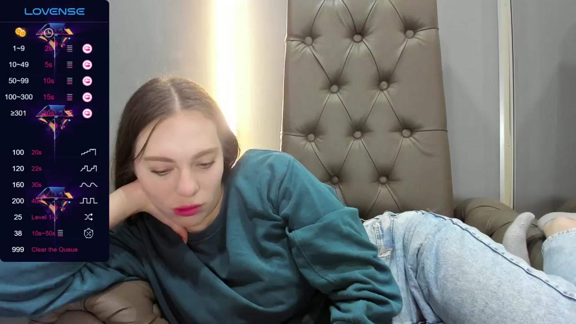 Gallery image thumbnail from Nicole_Kramm's myfreecams stream on, 06/07/2024, 09:33 image 8 of 20