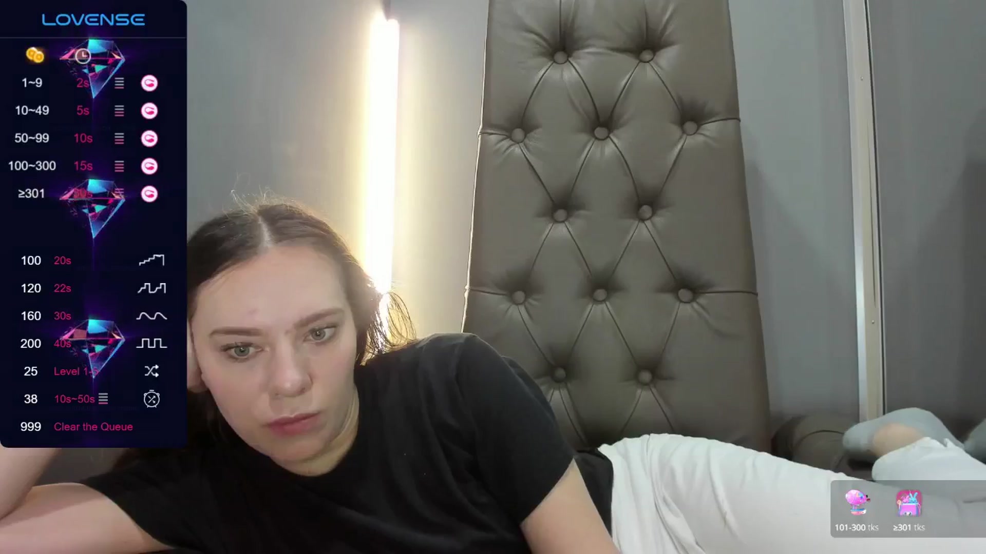 Gallery image thumbnail from Nicole_Kramm's myfreecams stream on, 06/27/2024, 08:39 image 14 of 20