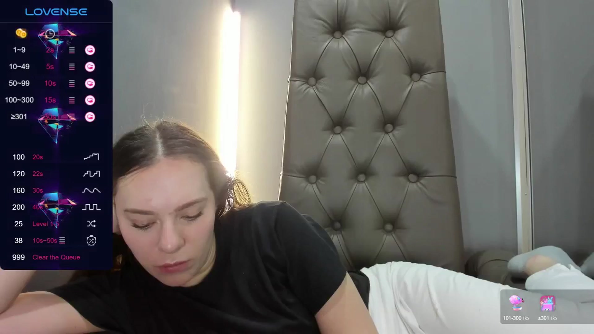 Gallery image thumbnail from Nicole_Kramm's myfreecams stream on, 06/27/2024, 08:39 image 13 of 20