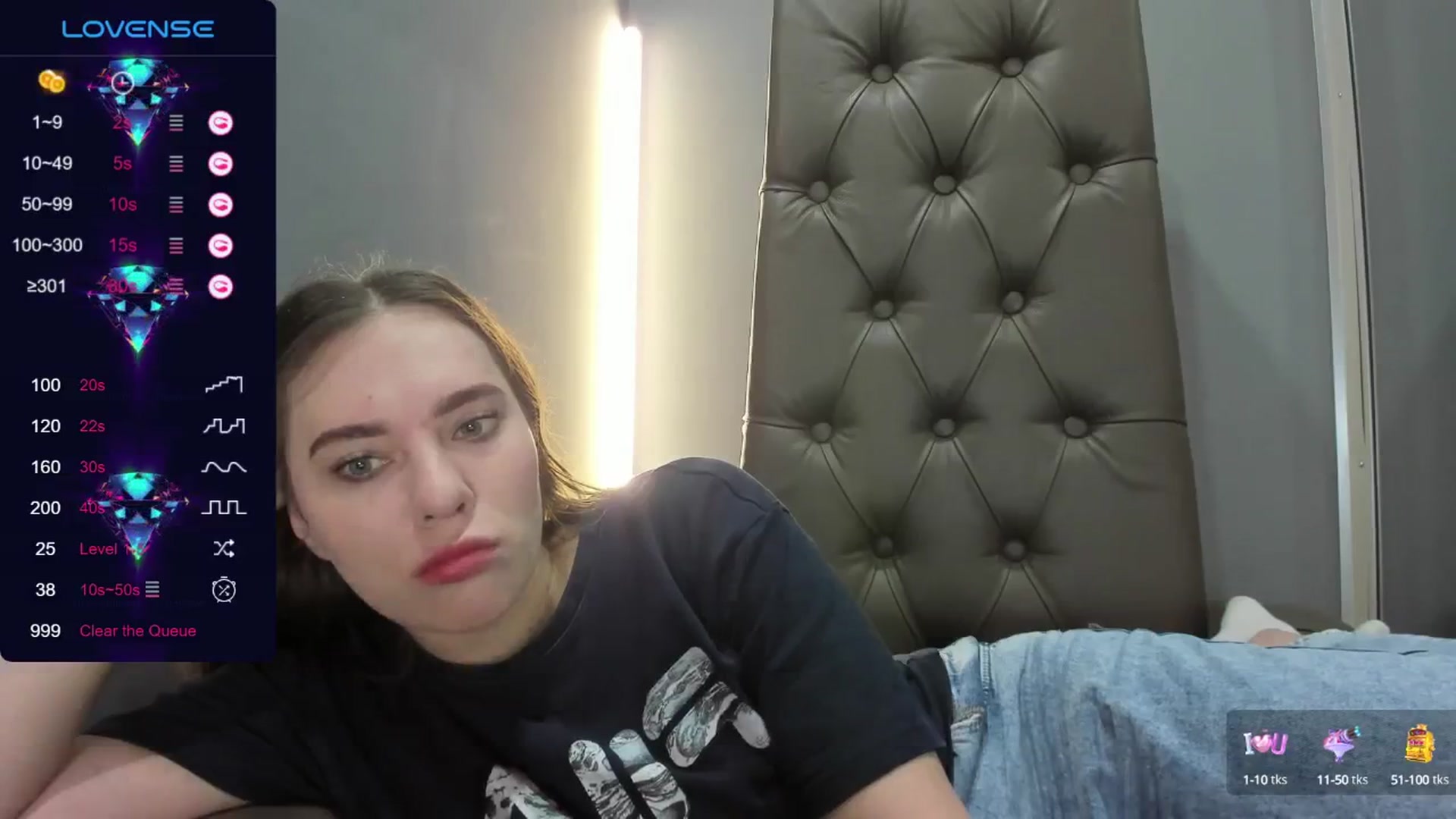 Gallery image thumbnail from Nicole_Kramm's myfreecams stream on, 06/29/2024, 11:20 image 2 of 20