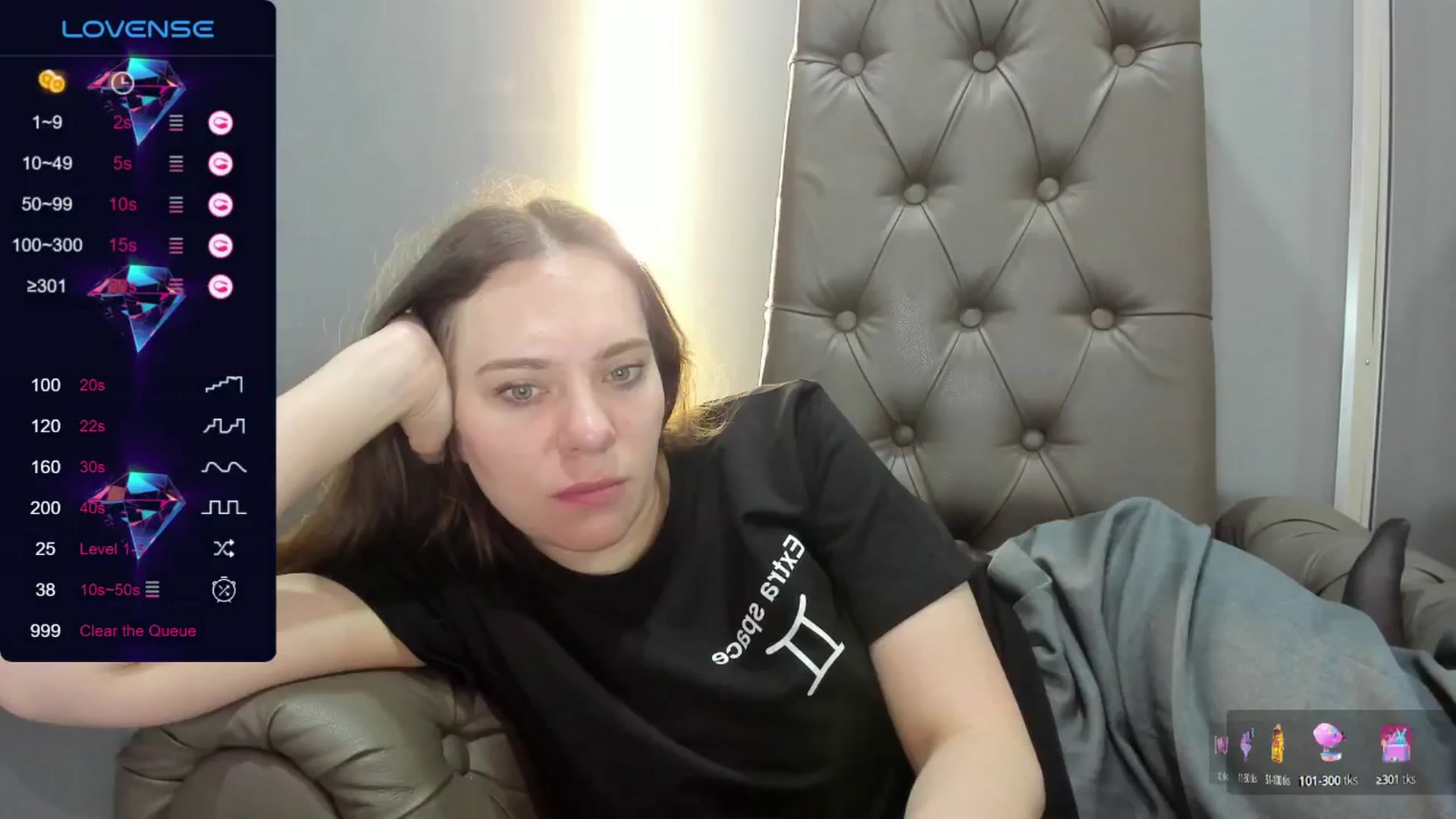 Gallery image thumbnail from Nicole_Kramm's myfreecams stream on, 07/10/2024, 13:59 image 16 of 20